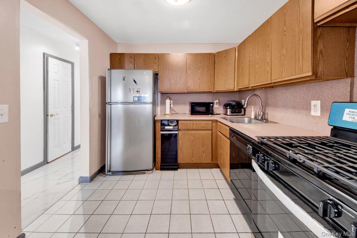 #4 photo, 203 White Plains Road, Bronx , NY 10473