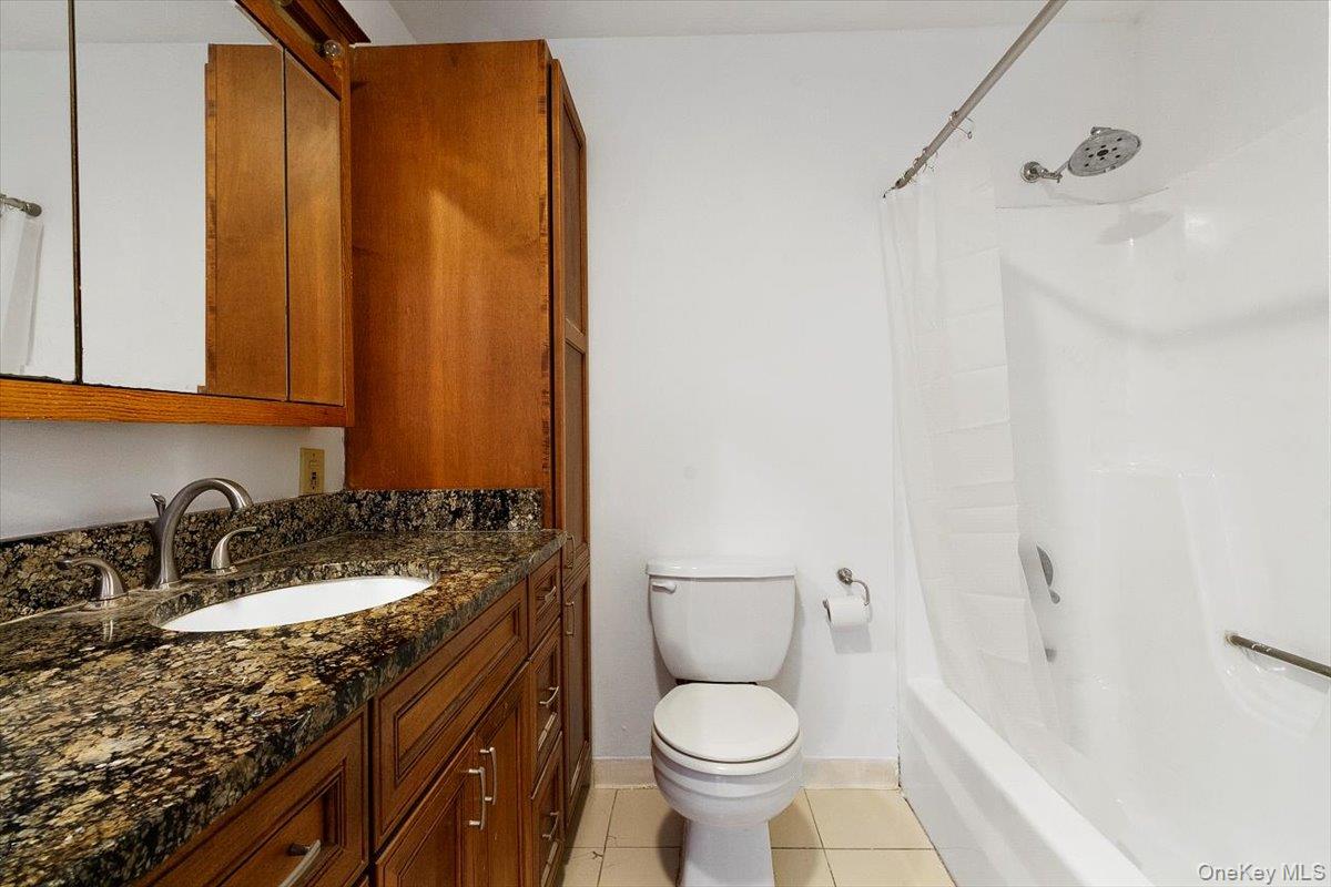 #18 photo, 37 Scarborough Lane, Wappingers Falls , NY 12590