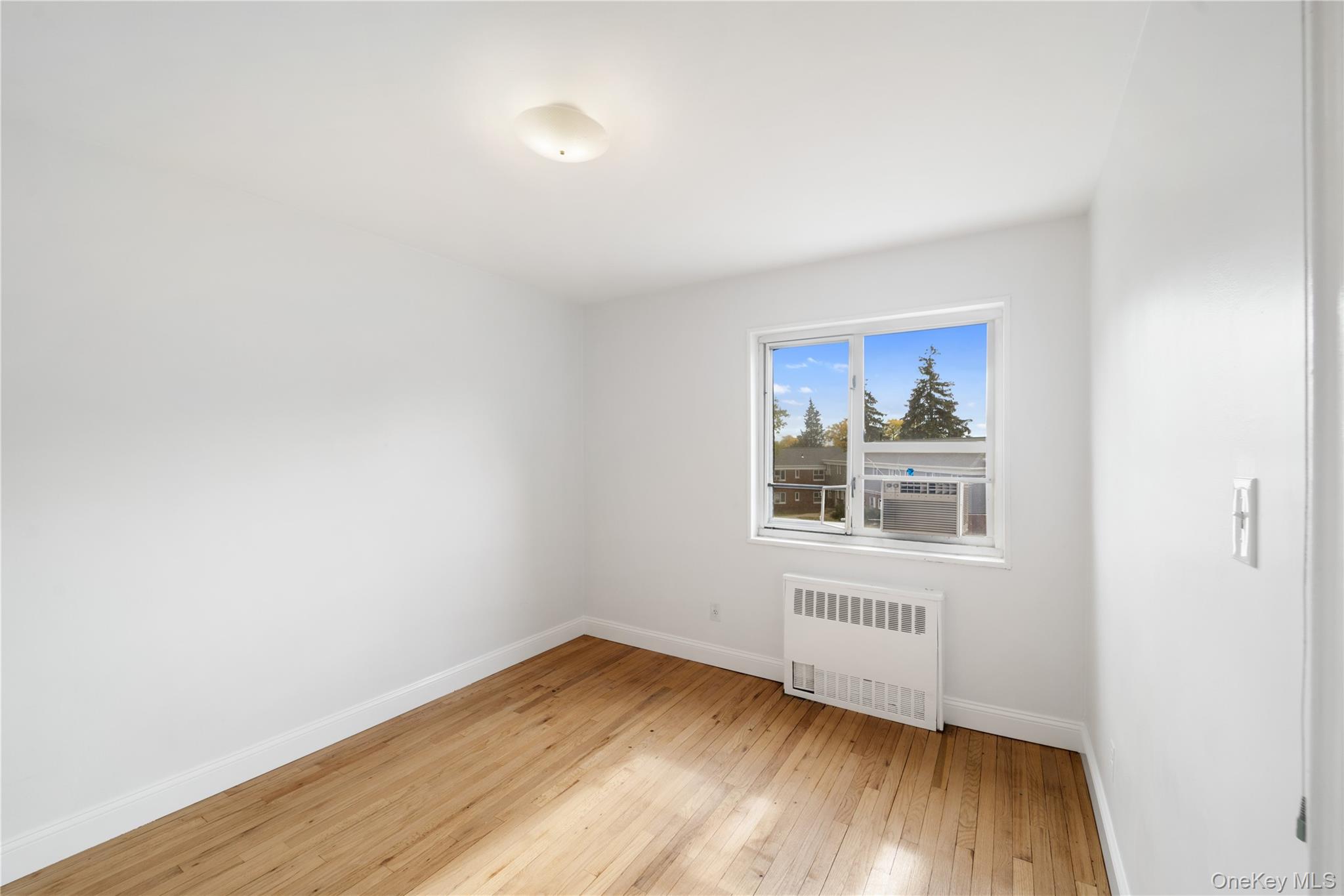 #15 photo, 221-26 Manor Road, クイーンズ区 Queens Village , NY 11427