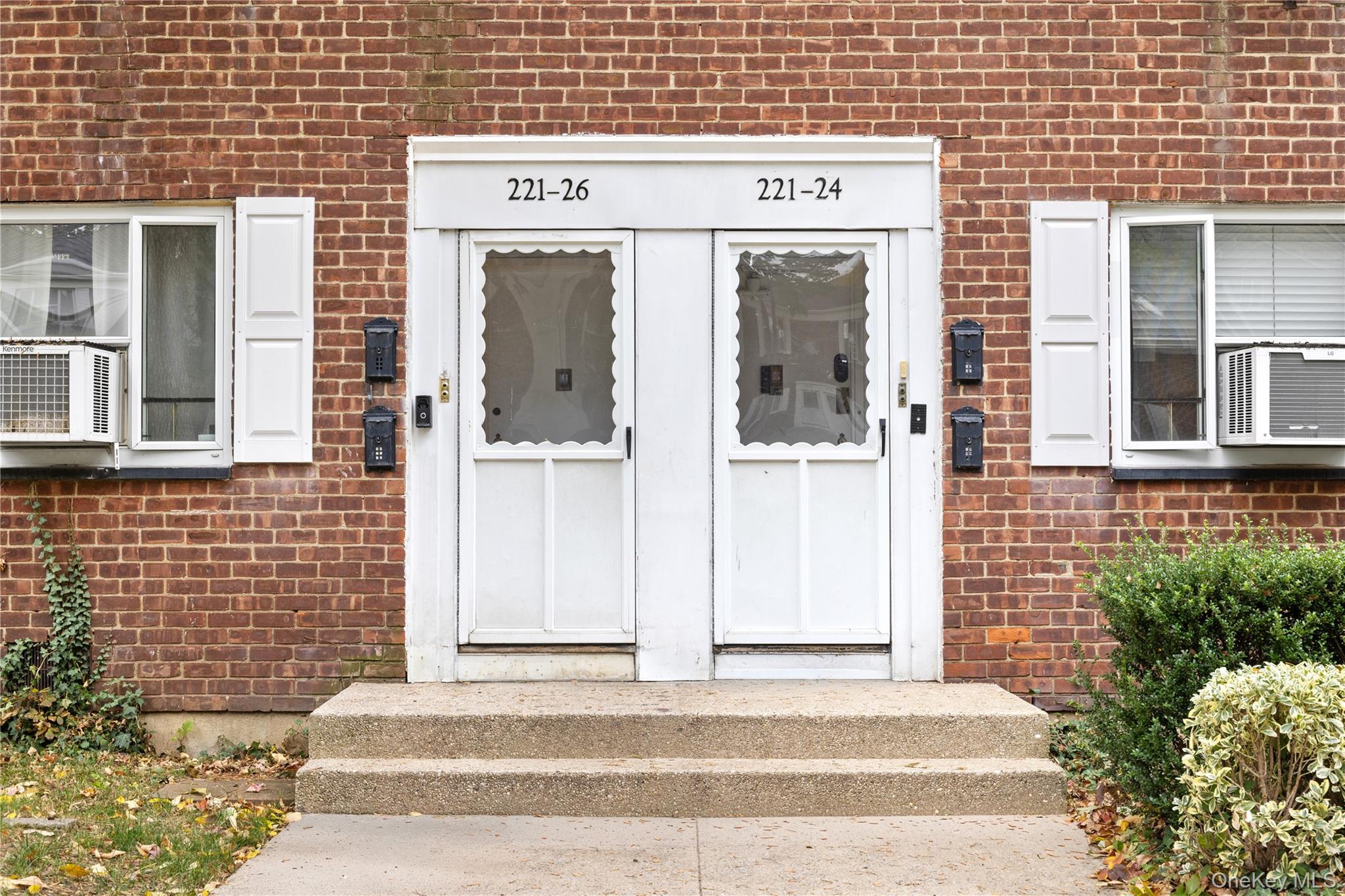 #2 photo, 221-26 Manor Road, クイーンズ区 Queens Village , NY 11427