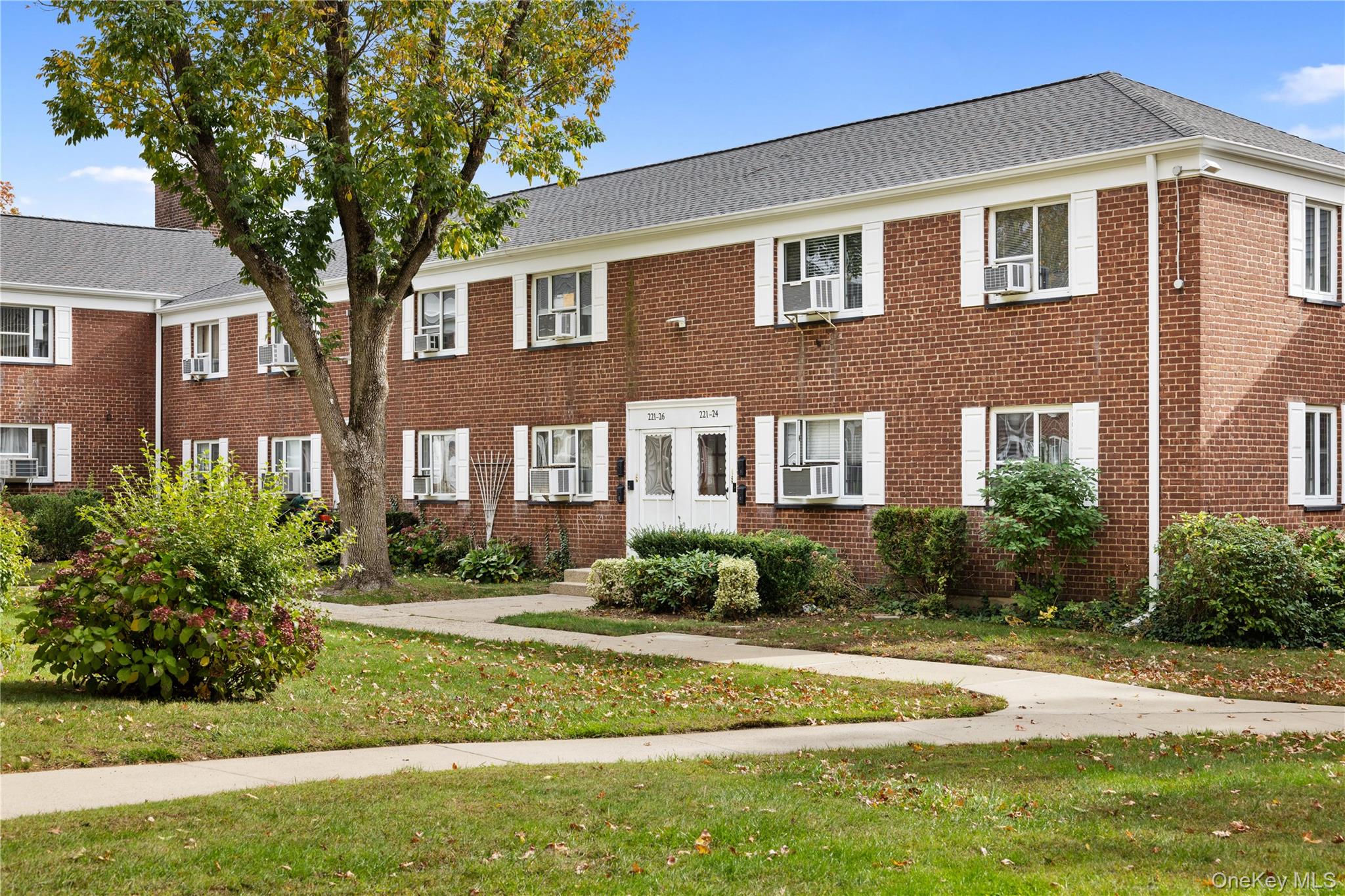 #3 photo, 221-26 Manor Road, クイーンズ区 Queens Village , NY 11427