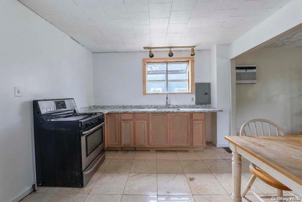 #5 photo, 84 State Avenue, Wyandanch , NY 11798