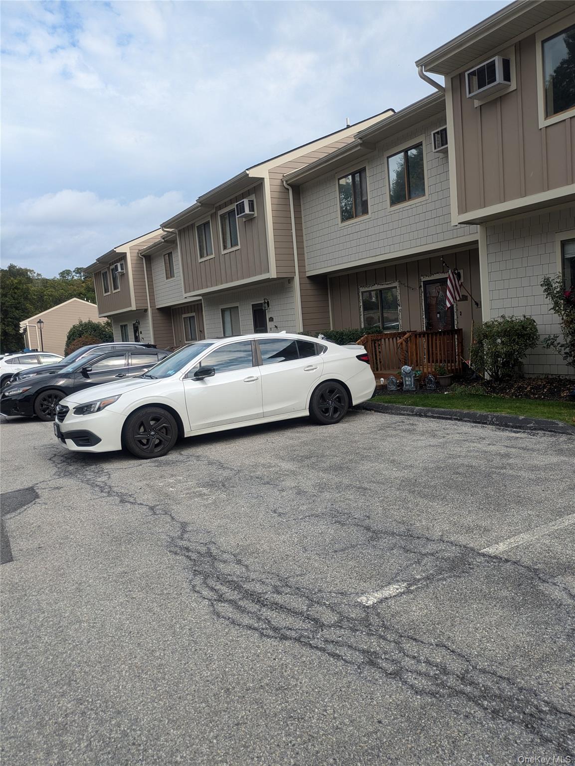 #4 photo, 6905 Chelsea Cove, Hopewell Junction , NY 12533