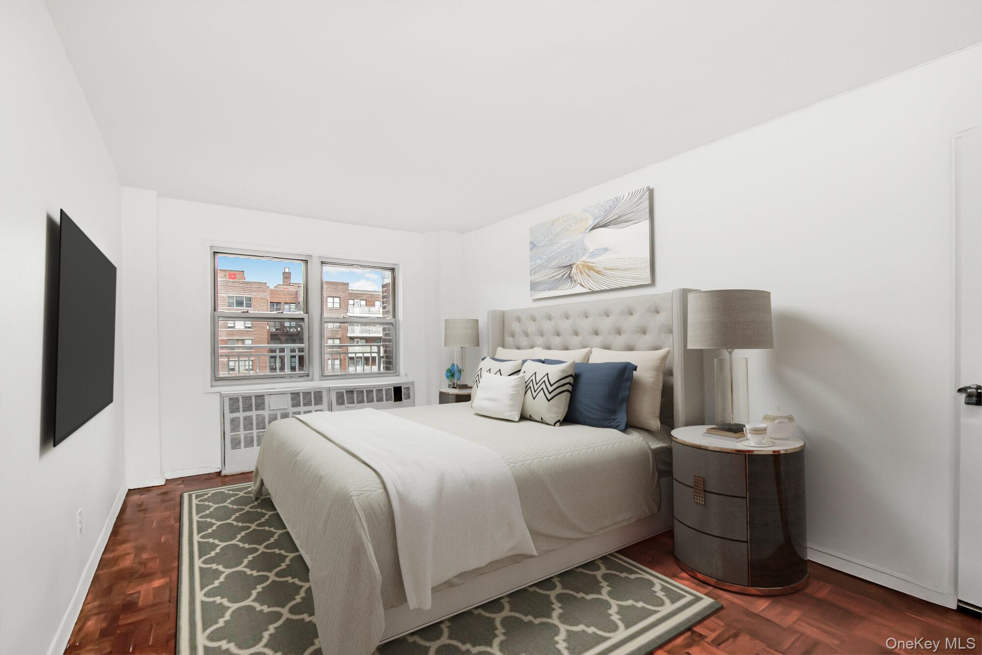 #10 photo, 3131 Grand Concourse, ブロンクス区 Bronx , NY 10468