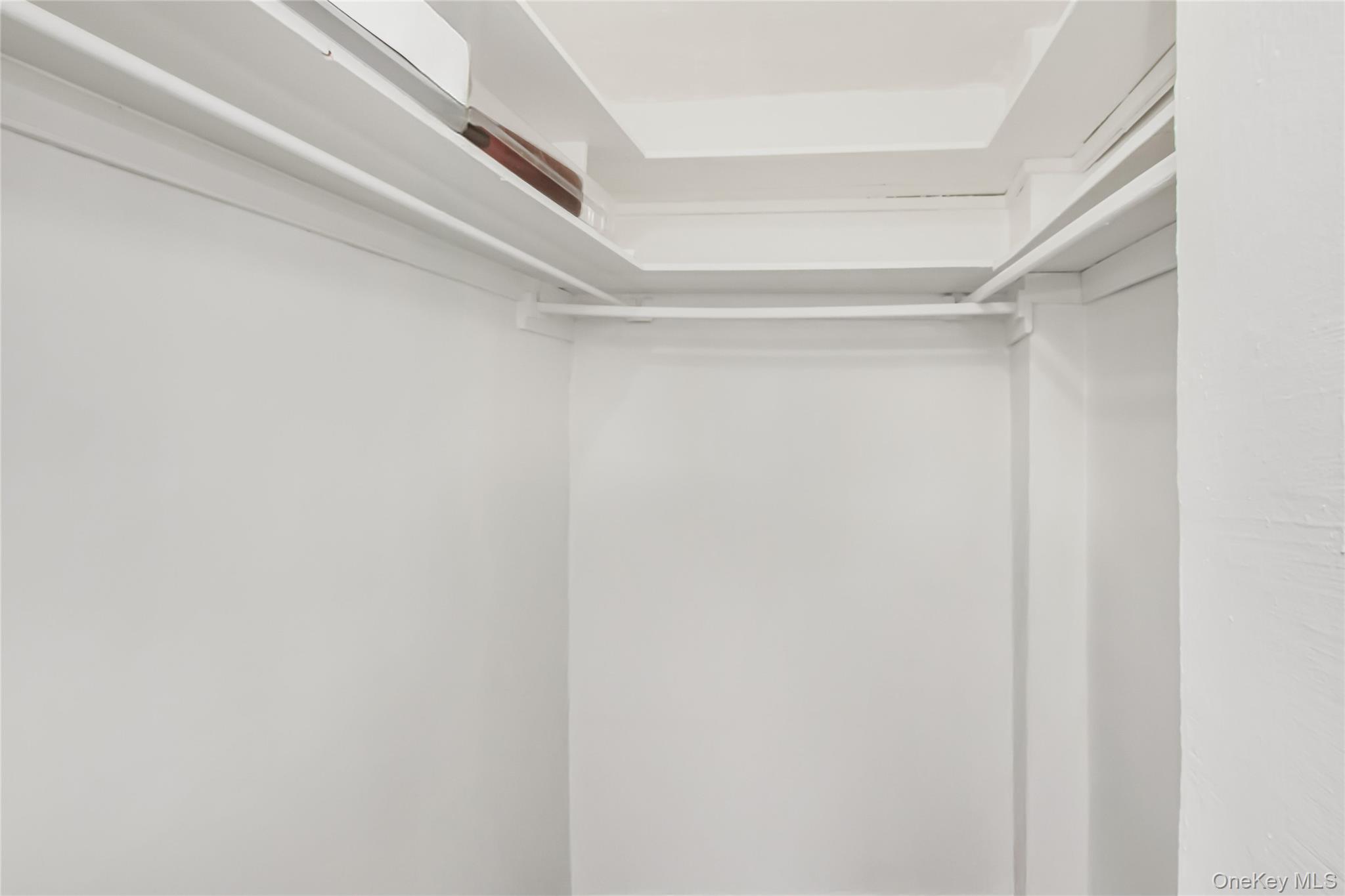 #15 photo, 3131 Grand Concourse, ブロンクス区 Bronx , NY 10468