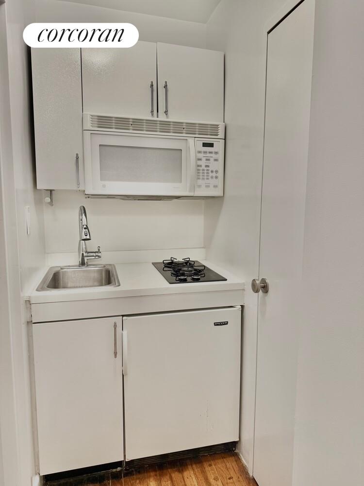 #2 photo, New York City, Sutton Place , NY 10022