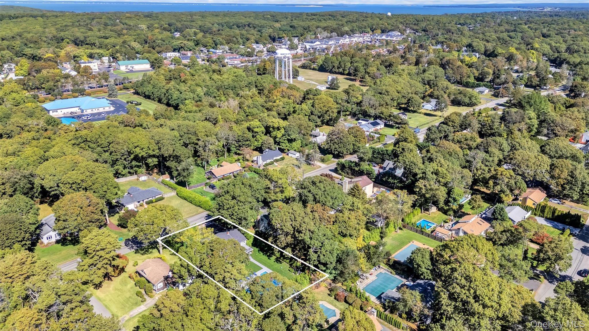 #4 photo, 35 Suffolk Road, サフォーク郡 Hampton Bays , NY 11946