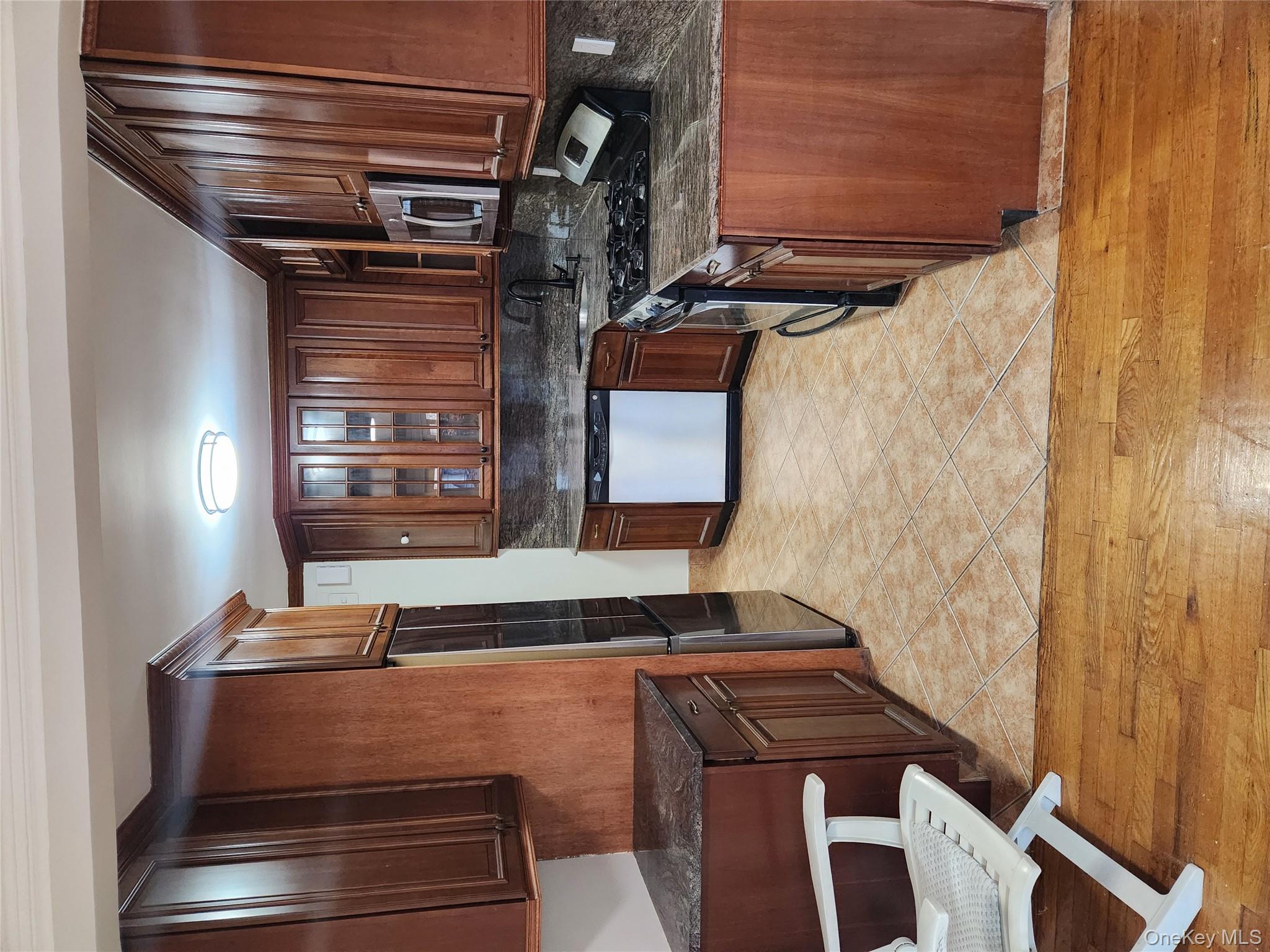 #5 photo, 7133 Caldwell Avenue, クイーンズ区 Maspeth , NY 11378