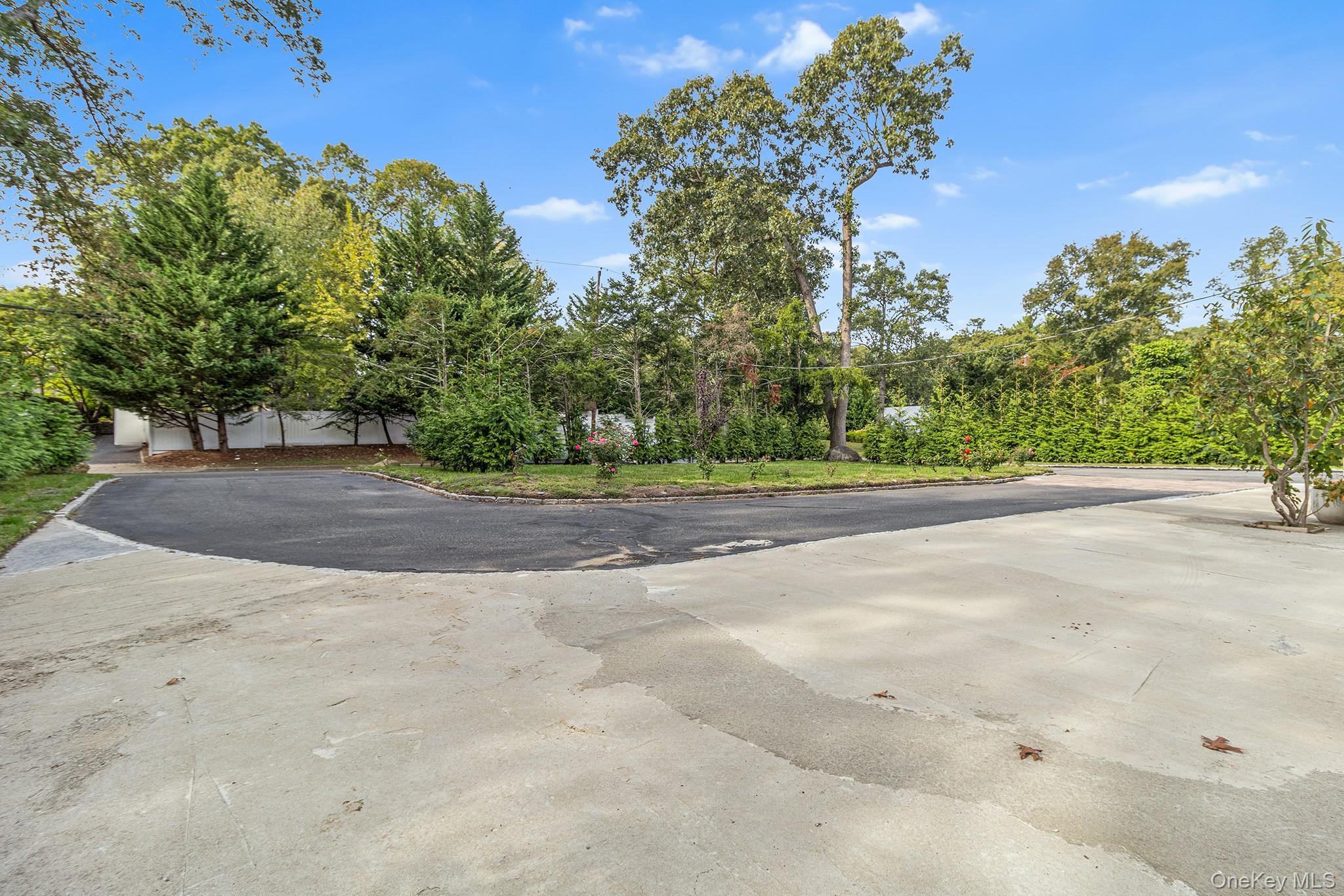 #4 photo, 61 Old Indian Head Road, Commack , NY 11725