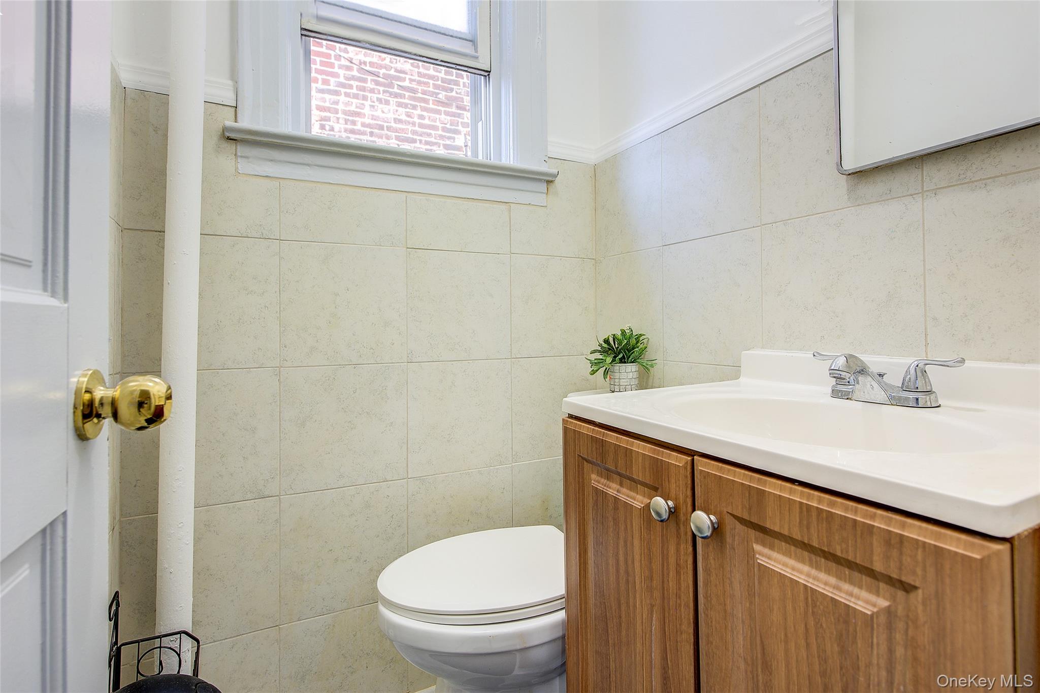 #8 photo, 9507 239 Street, Floral Park , NY 11001