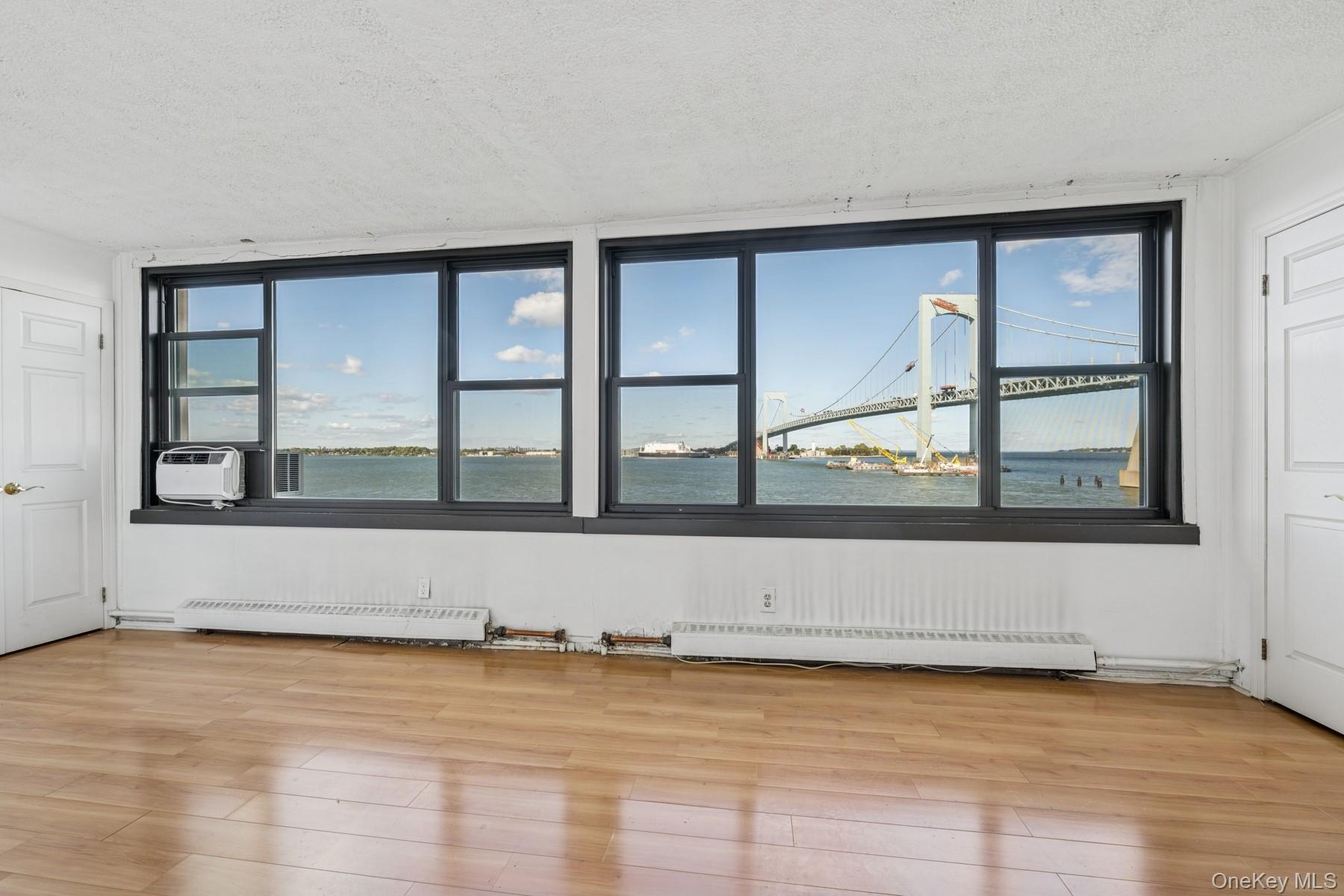 #4 photo, 166-41 Powells Cove Boulevard, Beechhurst , NY 11357