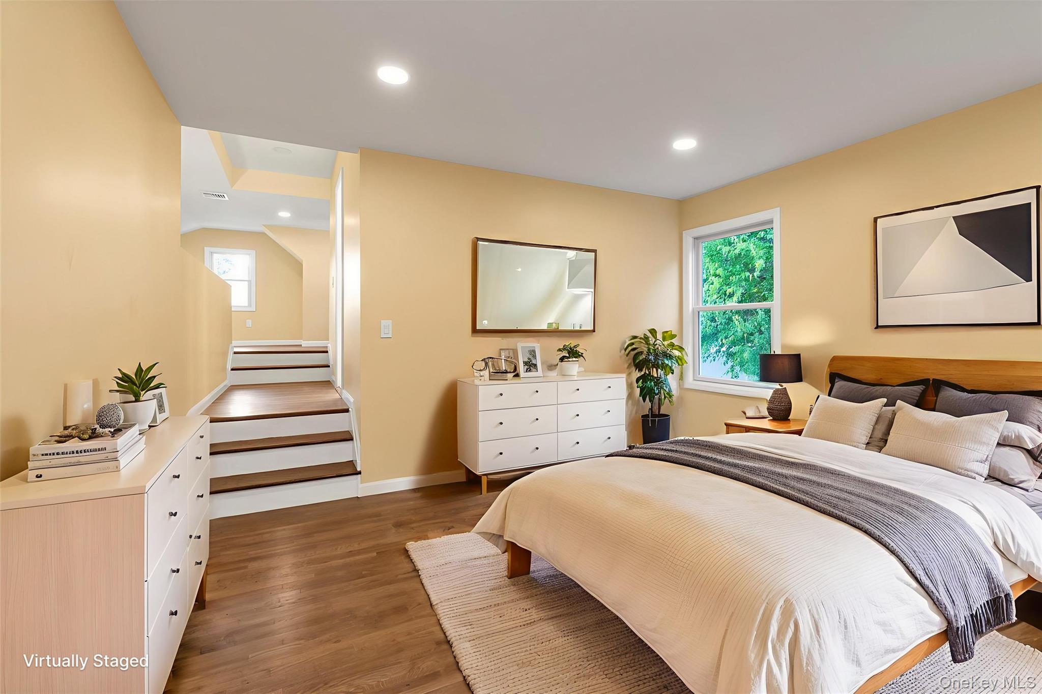 #11 photo, 12 Wren Court, Northport , NY 11768