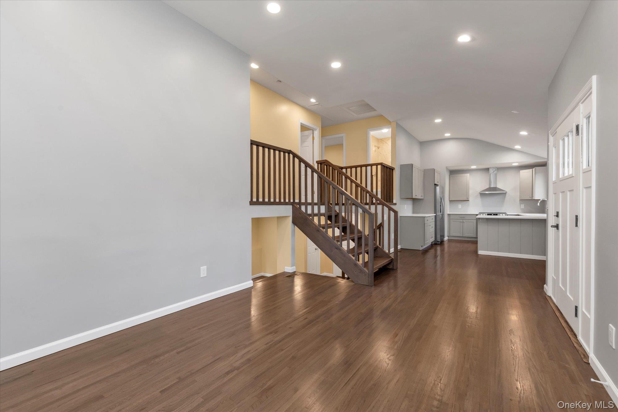 #6 photo, 12 Wren Court, Northport , NY 11768