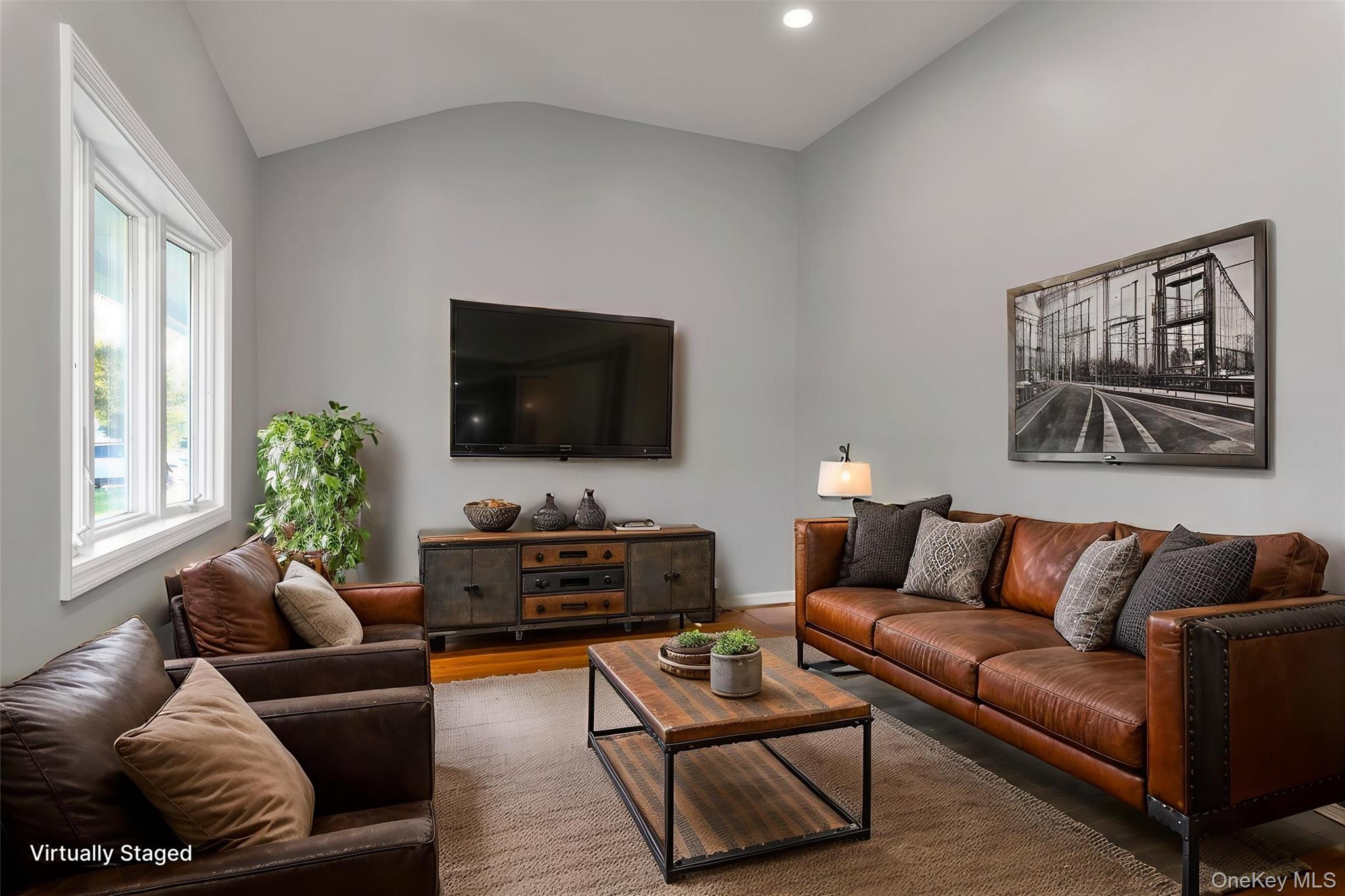 #8 photo, 12 Wren Court, Northport , NY 11768