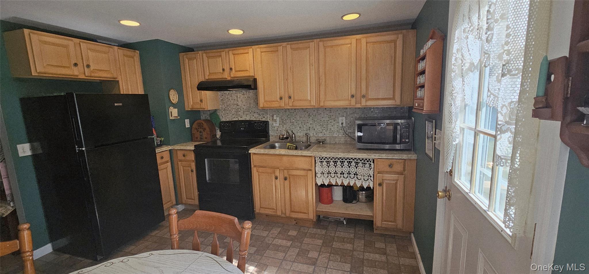 #7 photo, 20 Miller Avenue, サフォーク郡 East Moriches , NY 11940