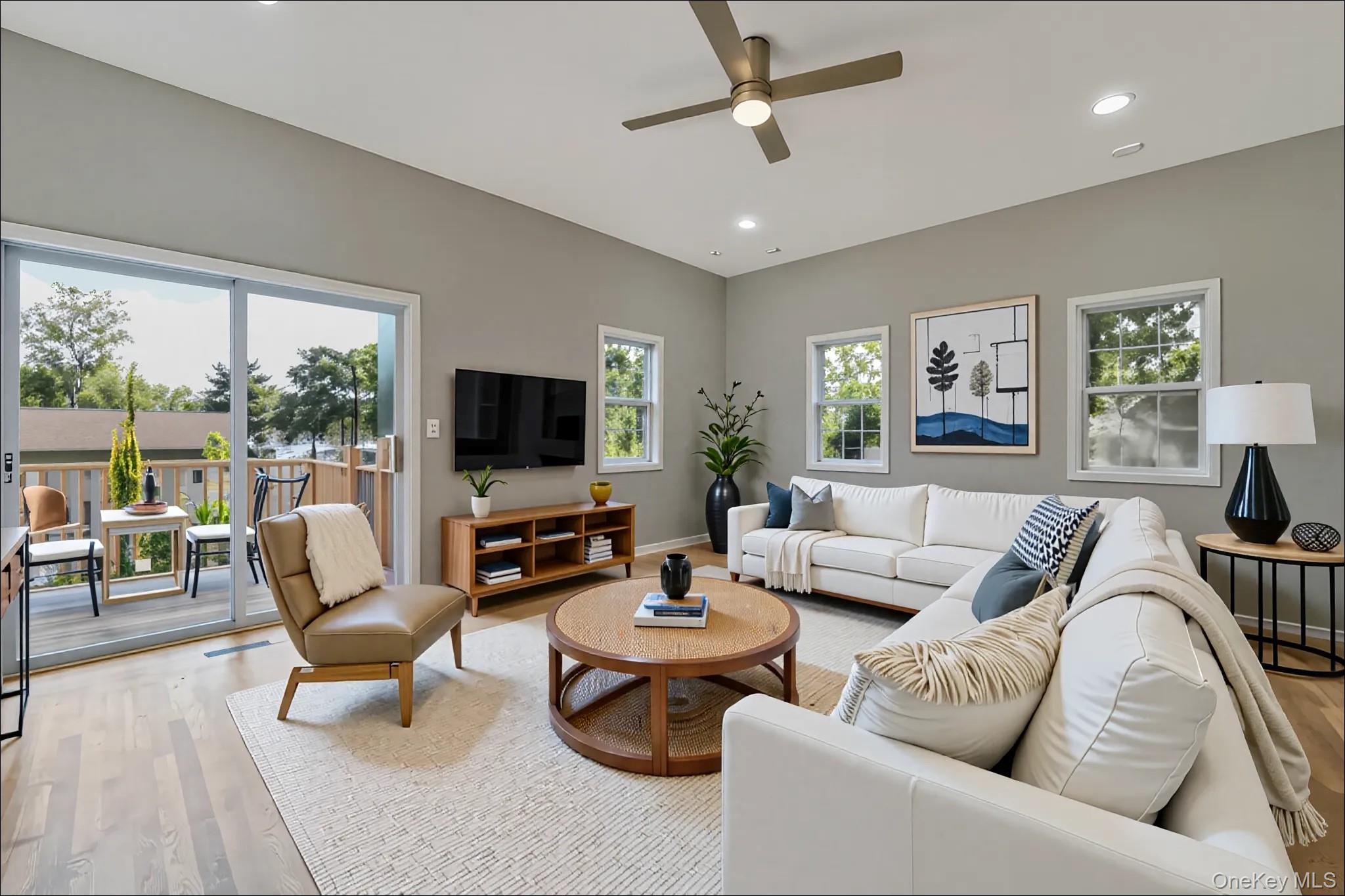 #3 photo, 60 Delamere Street, Huntington , NY 11743