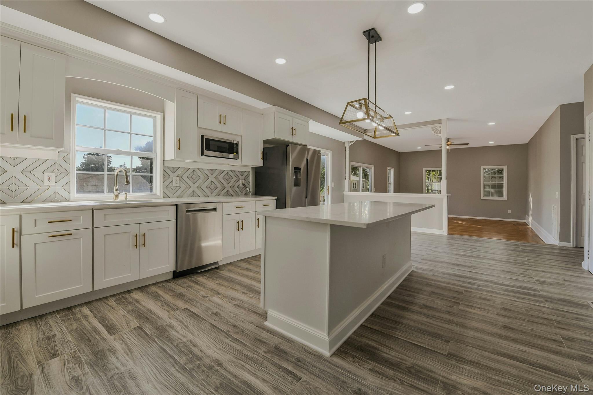 #8 photo, 60 Delamere Street, Huntington , NY 11743