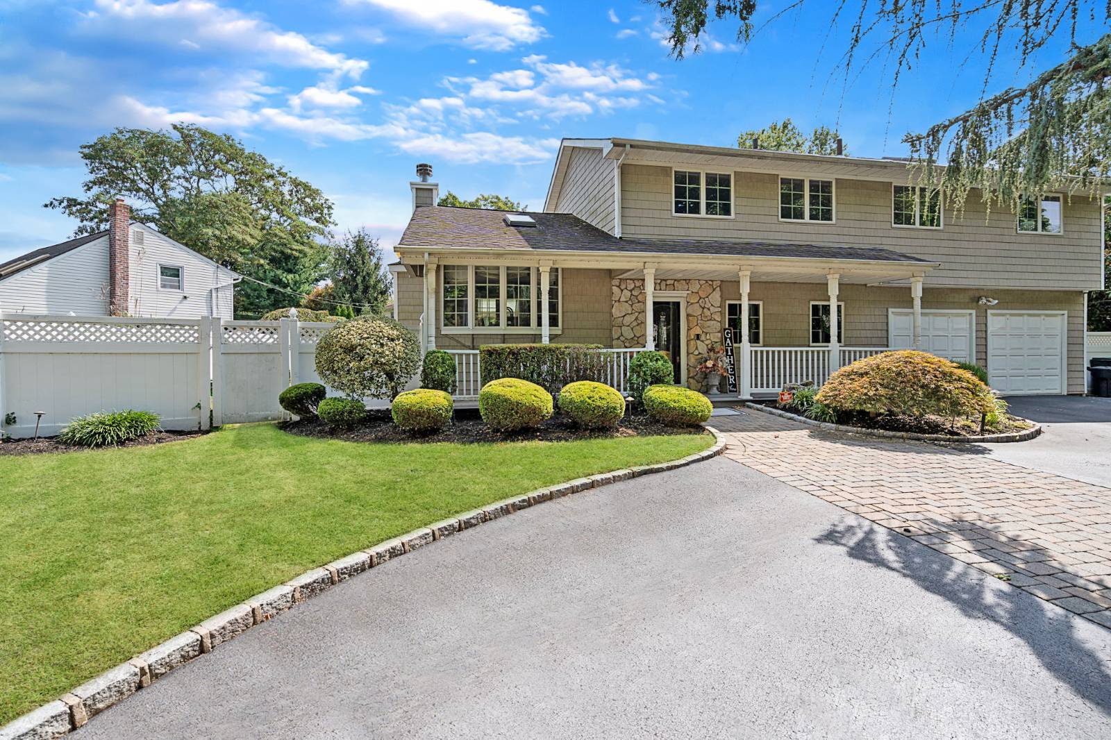 #1 photo, 10 Basswood Pl, Melville , NY 11747