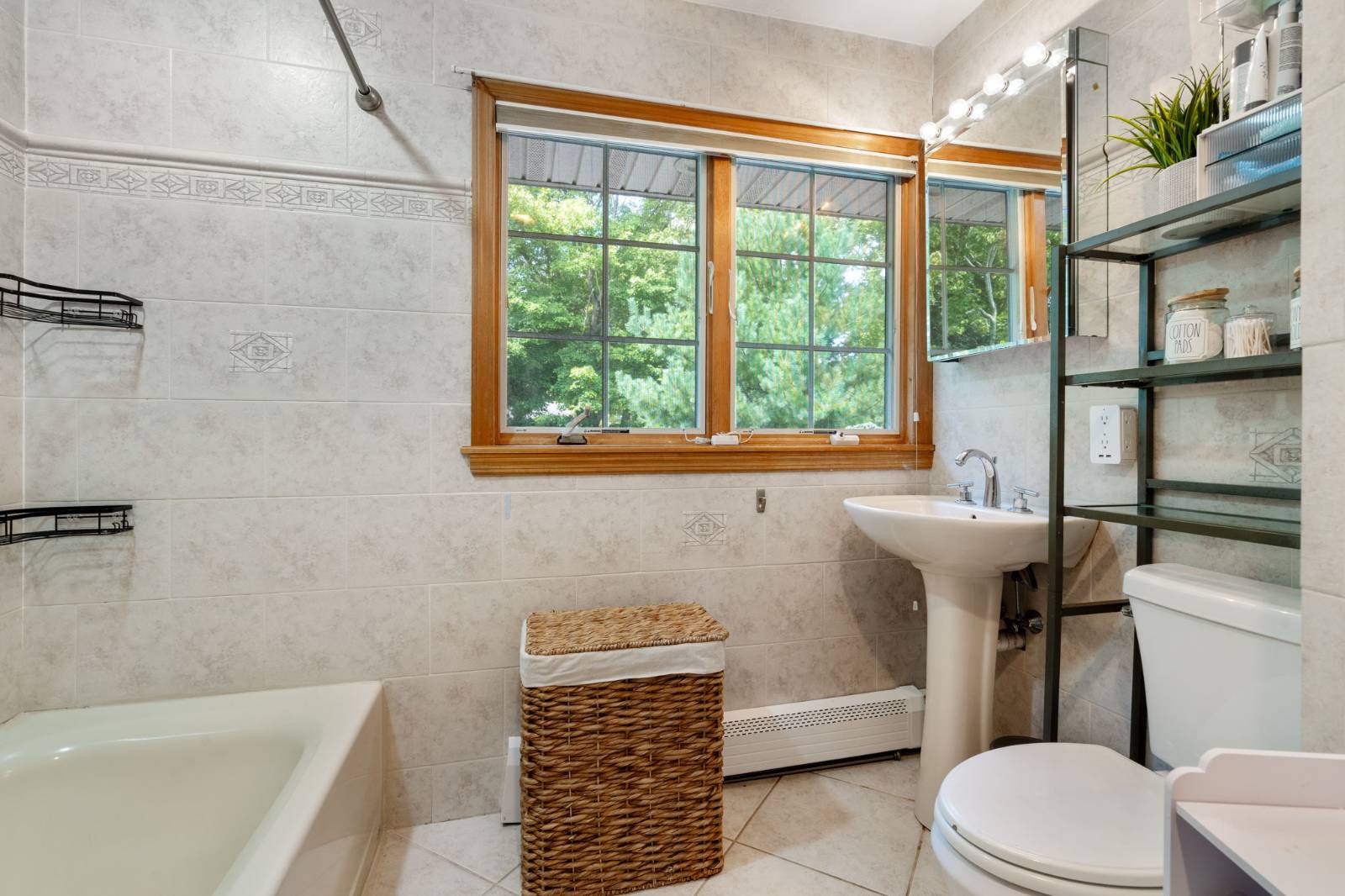 #27 photo, 10 Basswood Pl, Melville , NY 11747