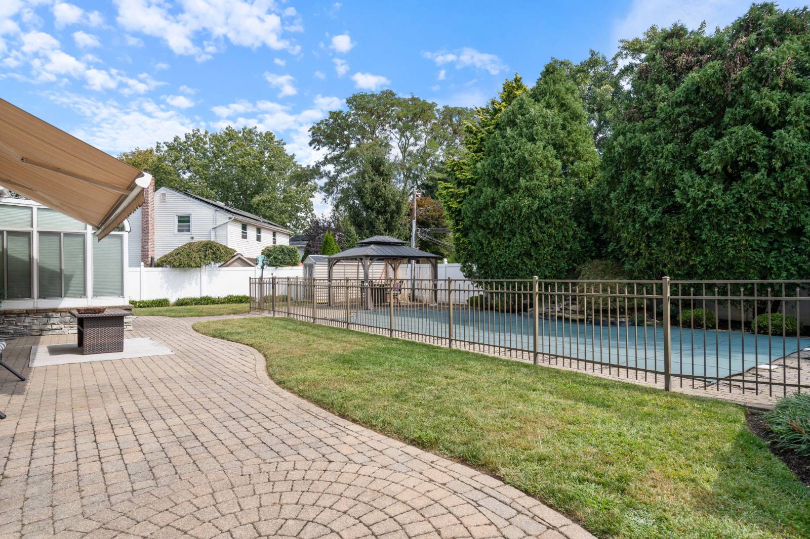 #31 photo, 10 Basswood Pl, Melville , NY 11747