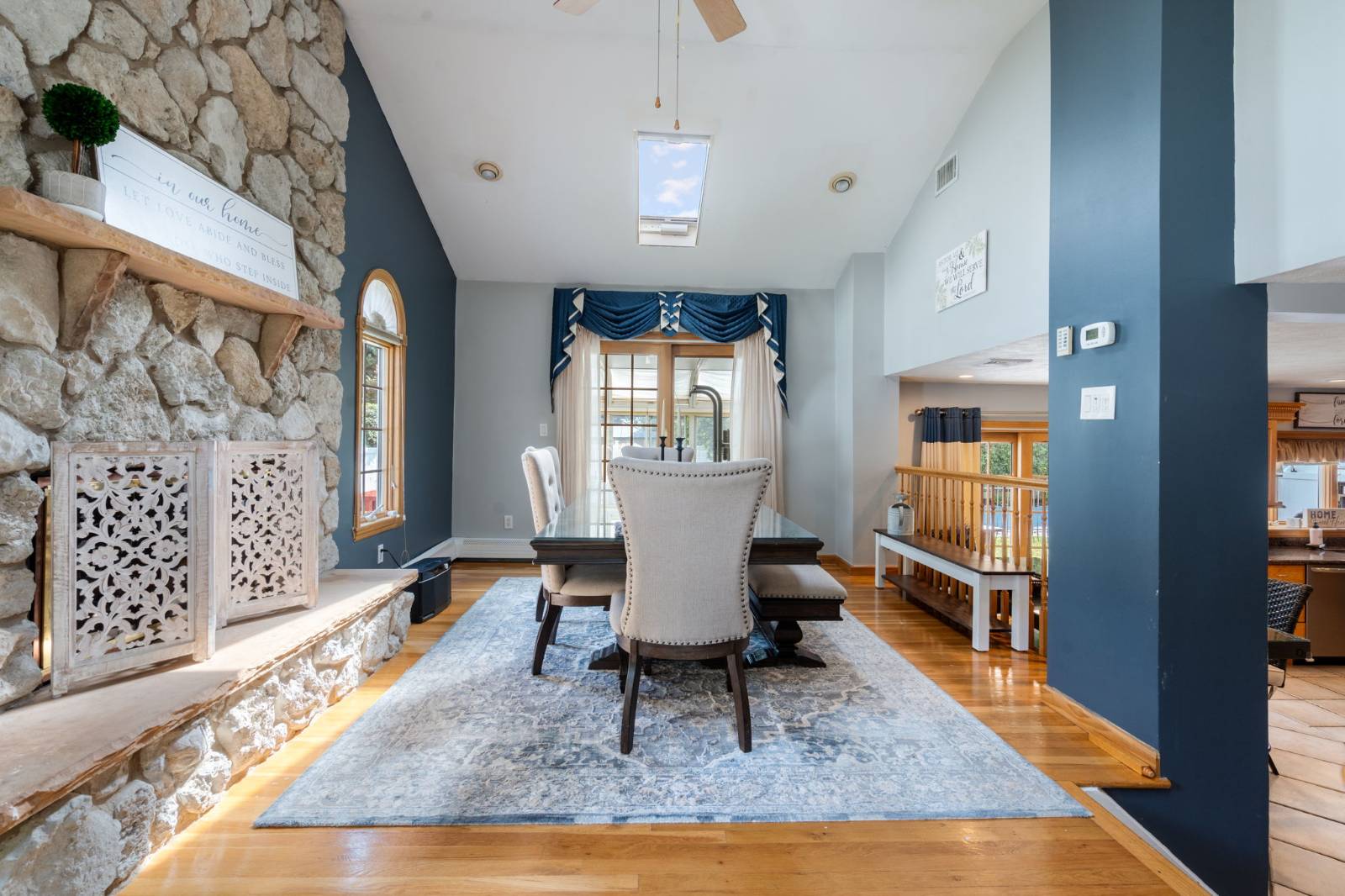 #8 photo, 10 Basswood Pl, Melville , NY 11747