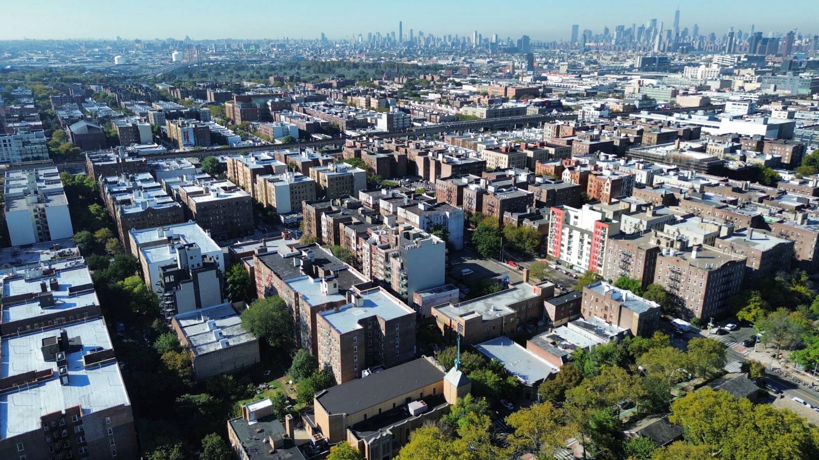 #5 photo, 41-22 44th St, クイーンズ区 Sunnyside , NY 11104