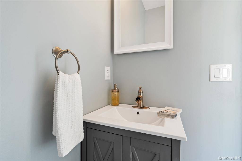 #22 photo, 42 Colonial Ave, Warwick , NY 10990