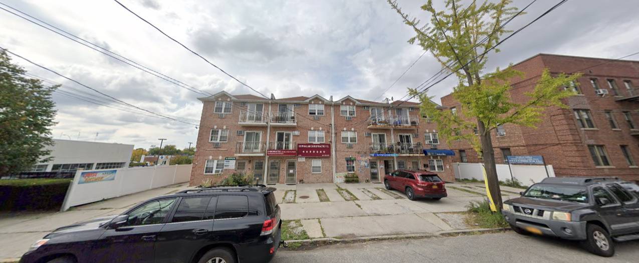 #3 photo, 43-24 215th Street, Ground Floor, クイーンズ区 Bayside , NY 11361