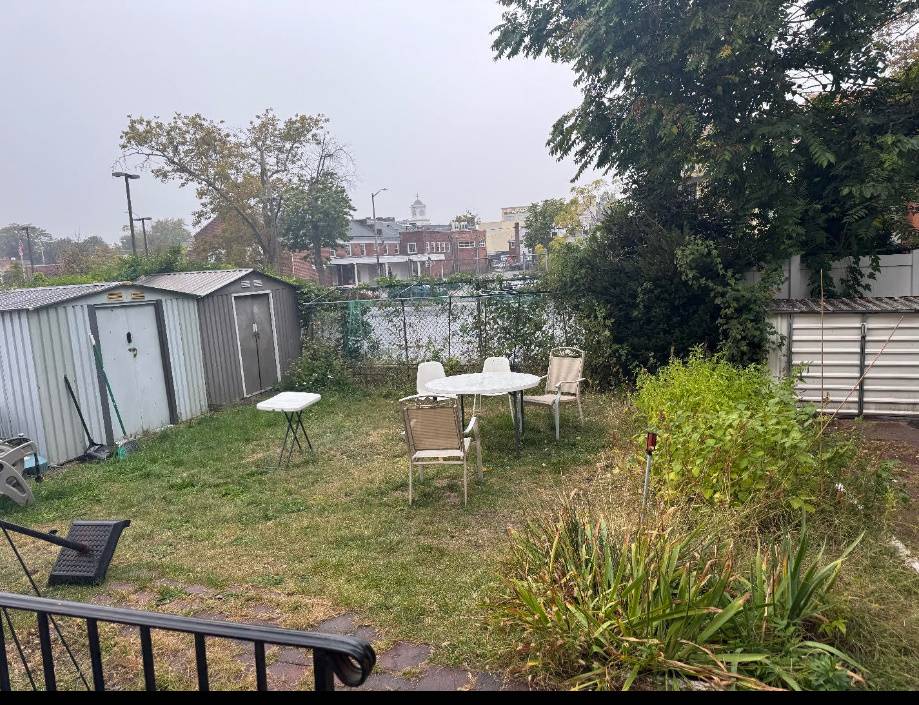 #9 photo, 43-24 215th Street, Ground Floor, クイーンズ区 Bayside , NY 11361