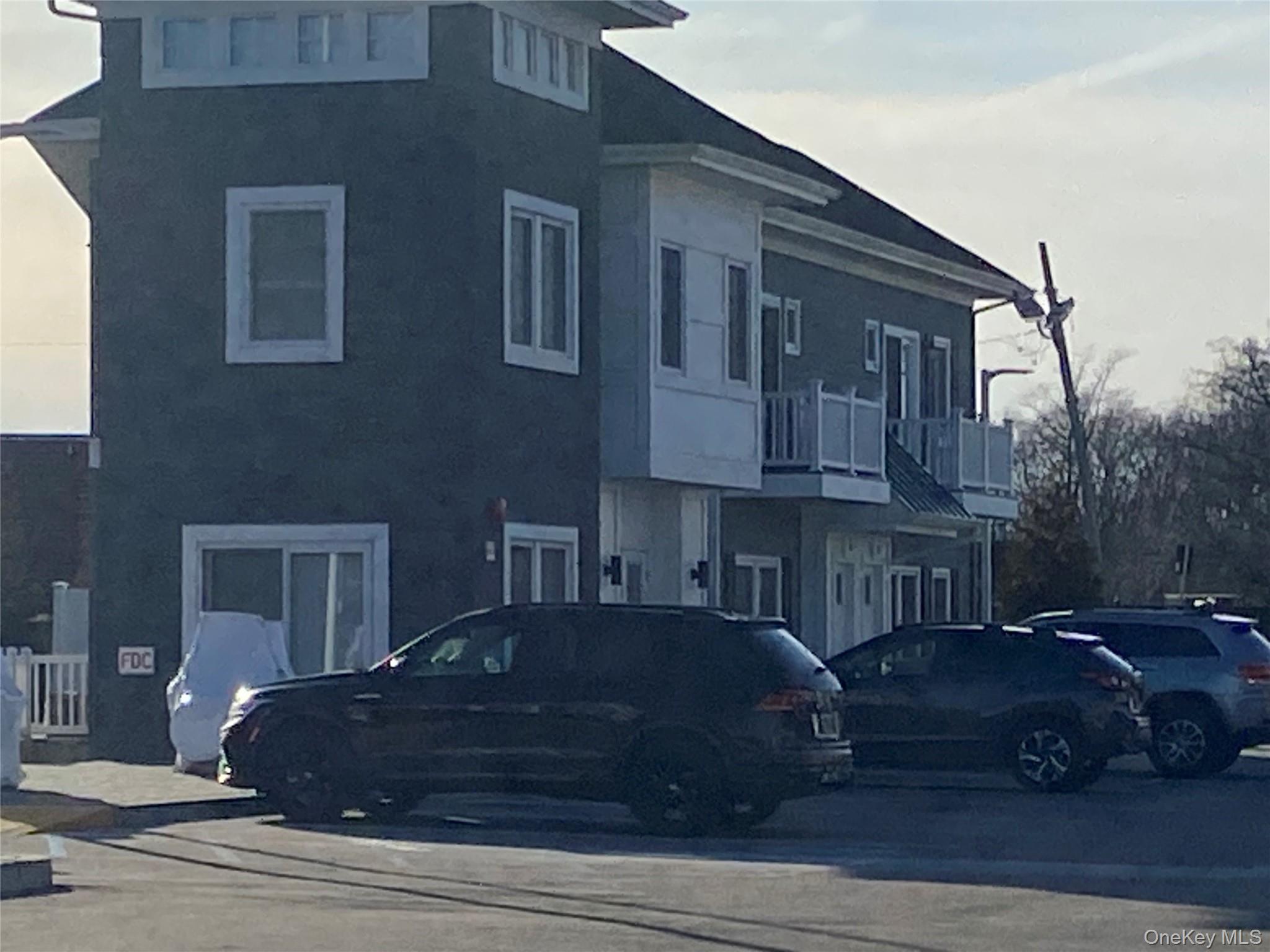 #16 photo, 515 Jackson Avenue, サフォーク郡 Lindenhurst , NY 11757