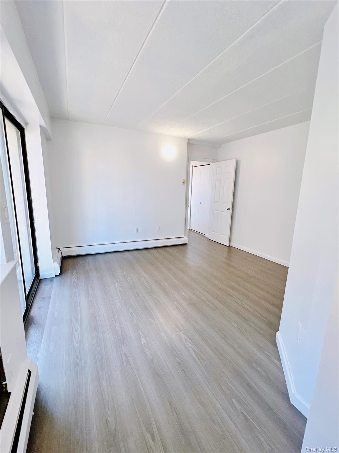 #12 photo, 133-36 41st Road, クイーンズ区 Flushing , NY 11355