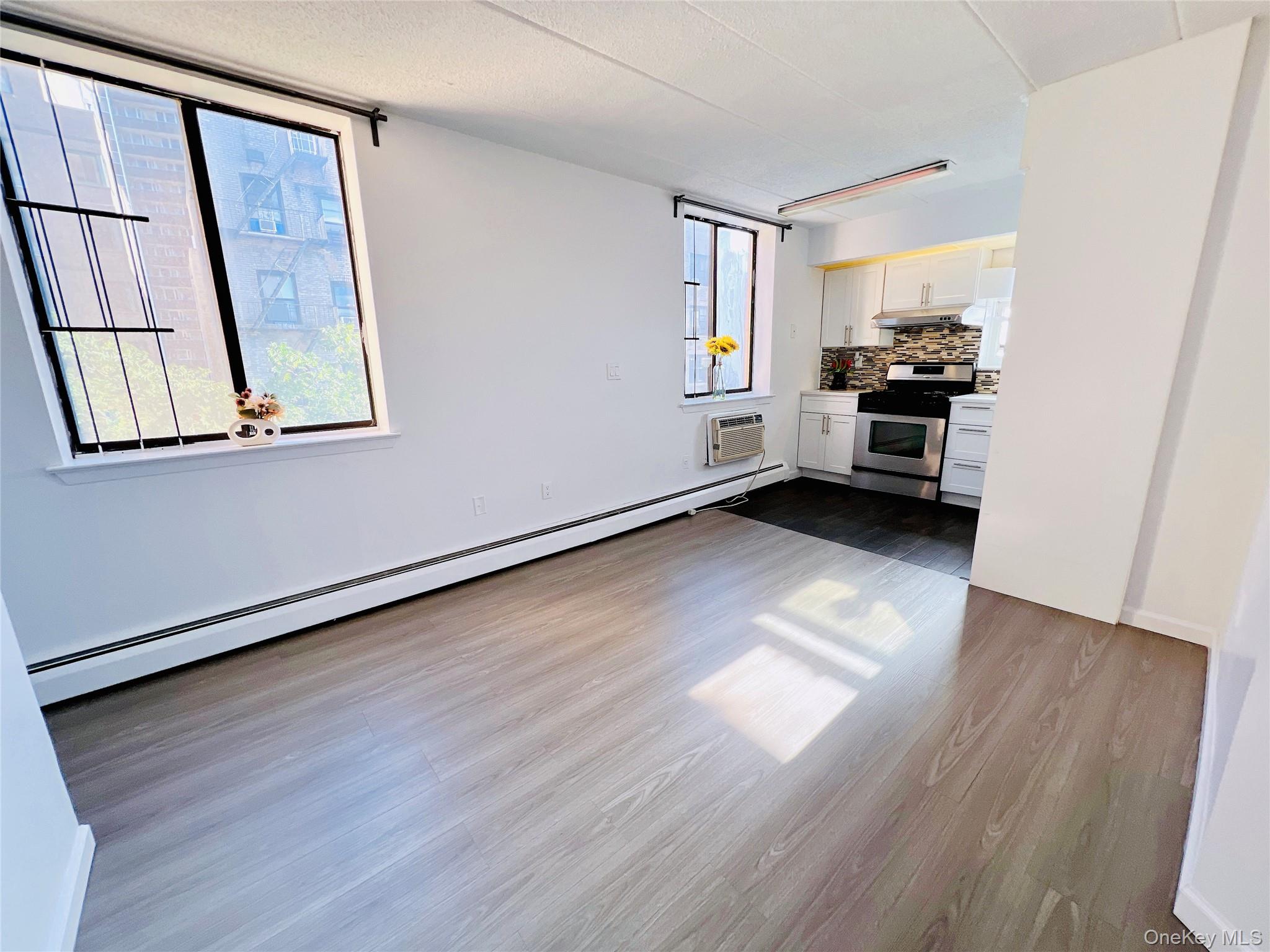 #5 photo, 133-36 41st Road, クイーンズ区 Flushing , NY 11355