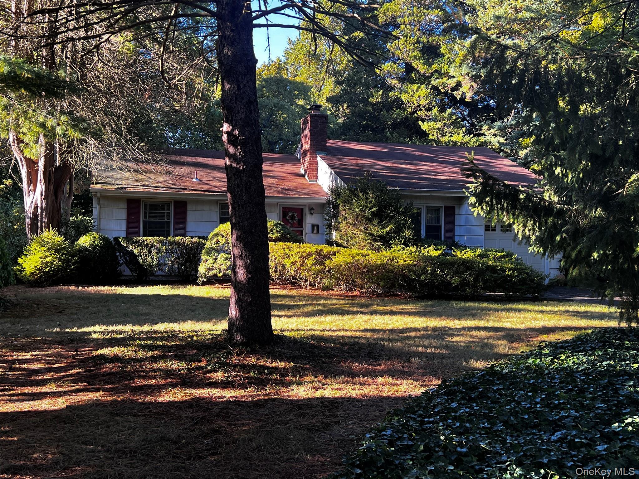 #1 photo, 17 Quaker Path, Huntington , NY 11743