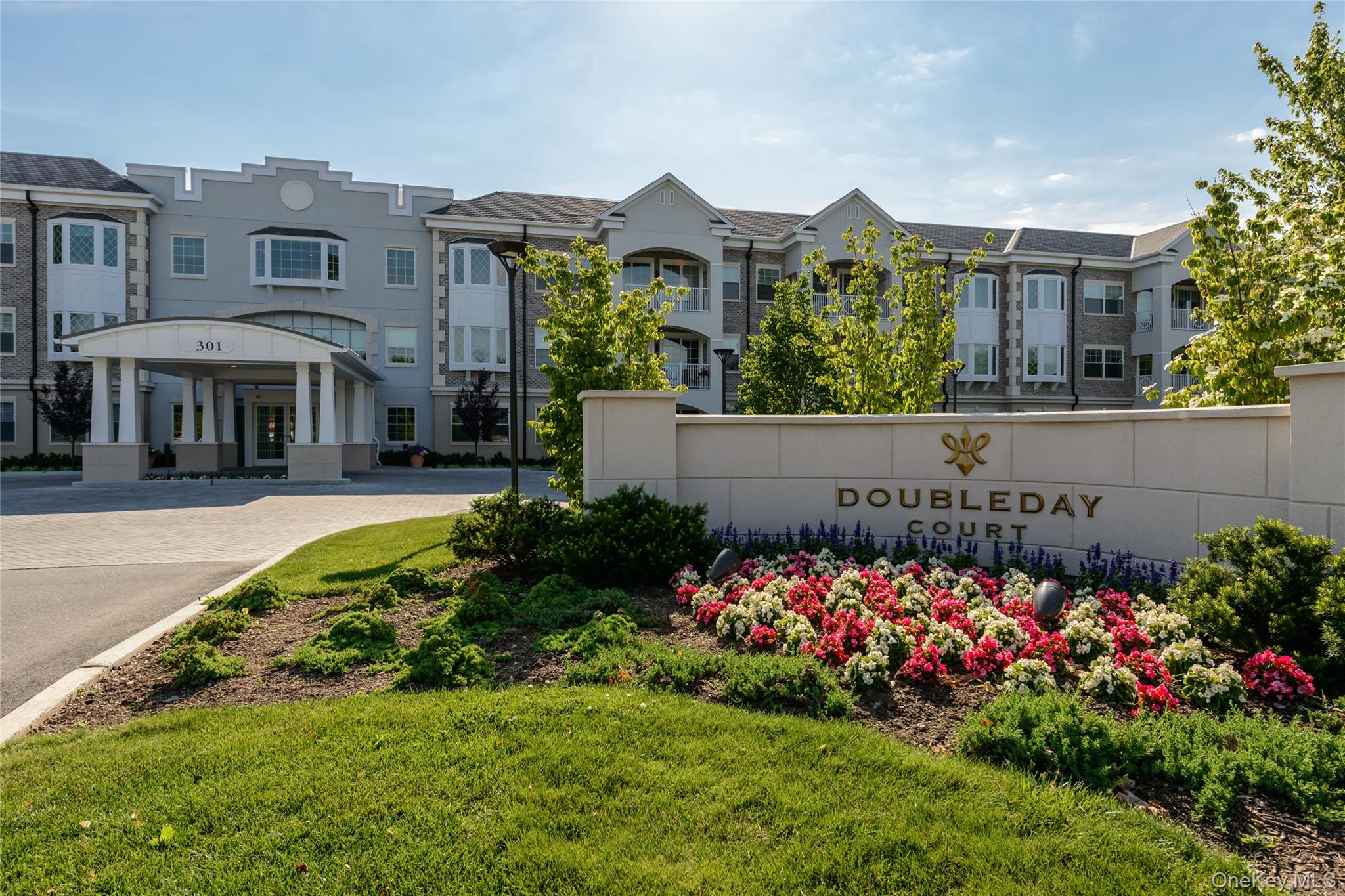 #1 photo, 301 Franklin Avenue, 长岛 花园城 Garden City , NY 11530