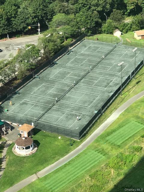 #19 photo, 27110 Grand Central Parkway, クイーンズ区 Floral Park , NY 11005