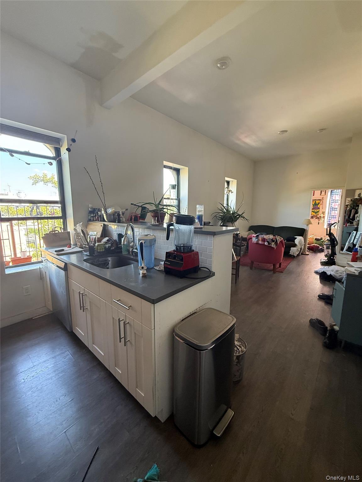 #1 photo, 6617 Myrtle Avenue, फ्लशिंग Flushing , NY 11385