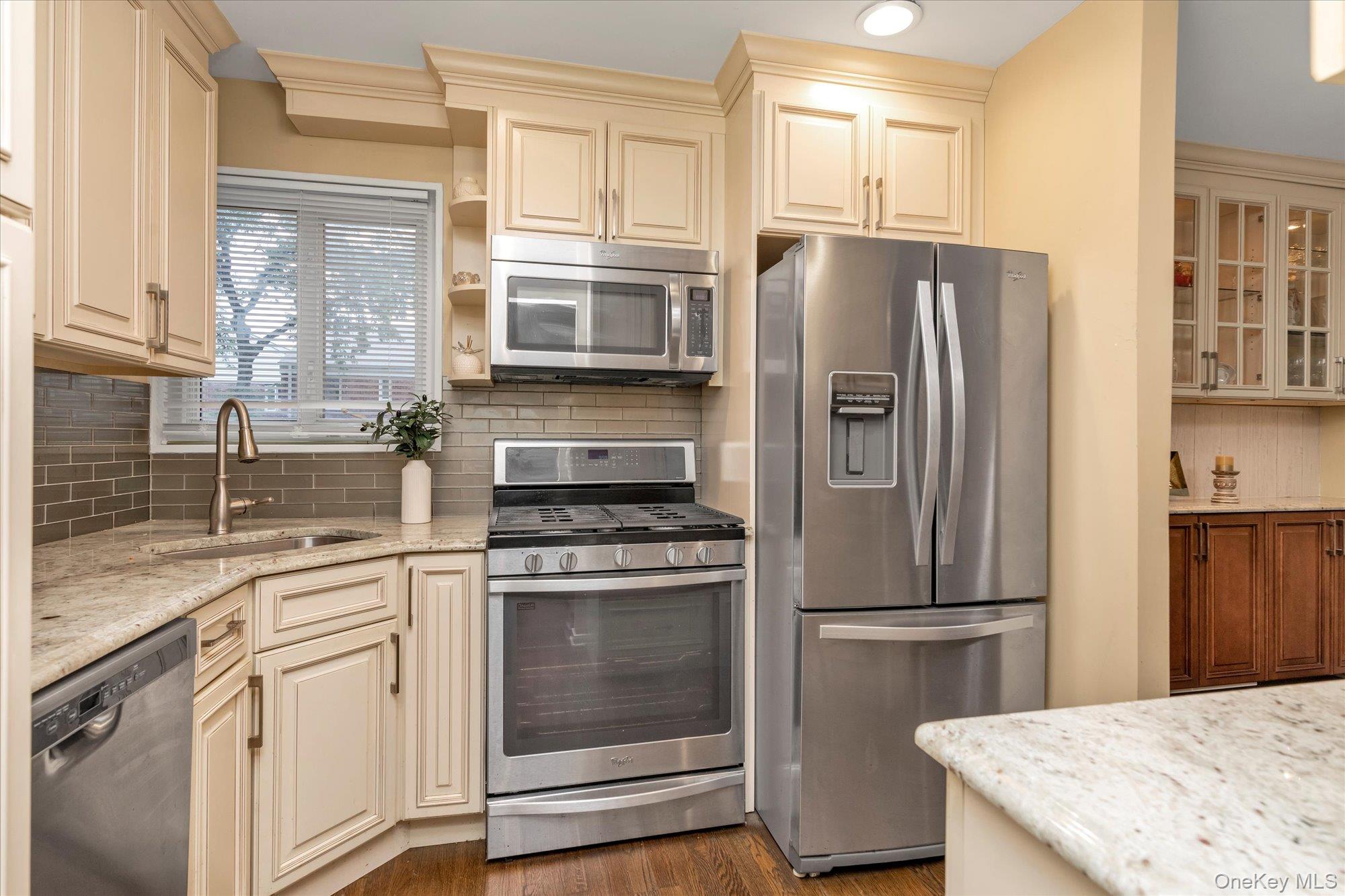 #5 photo, 13-40 212th Street, クイーンズ区 Bayside , NY 11360