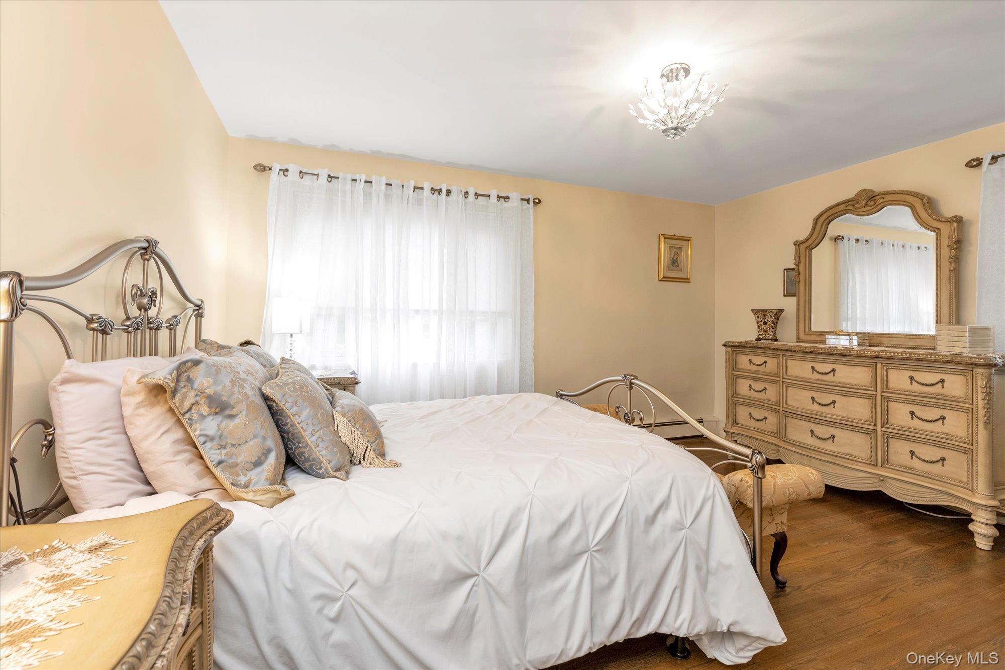 #7 photo, 13-40 212th Street, クイーンズ区 Bayside , NY 11360