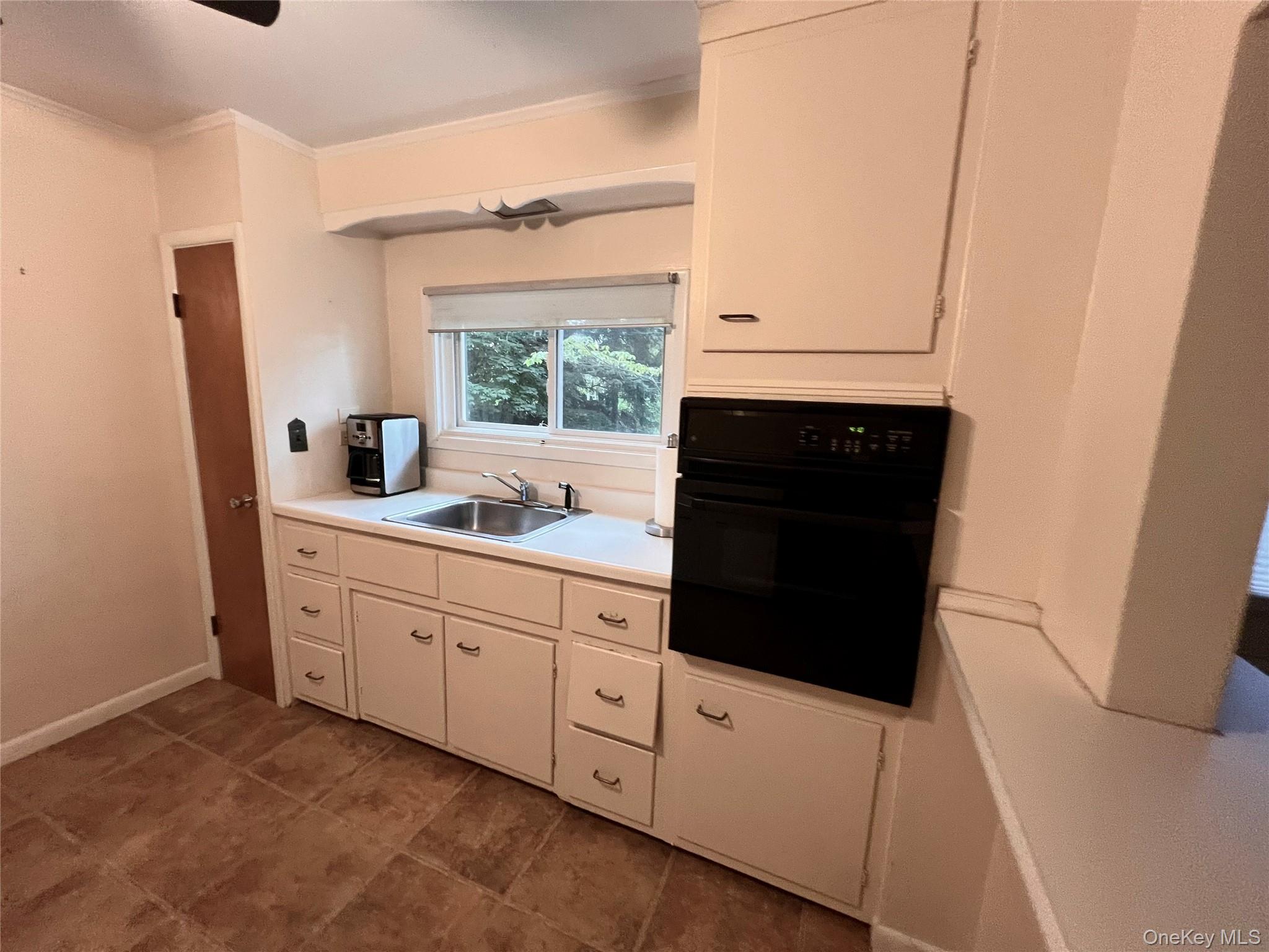 #13 photo, 863 Wolcott Avenue, Beacon , NY 12508