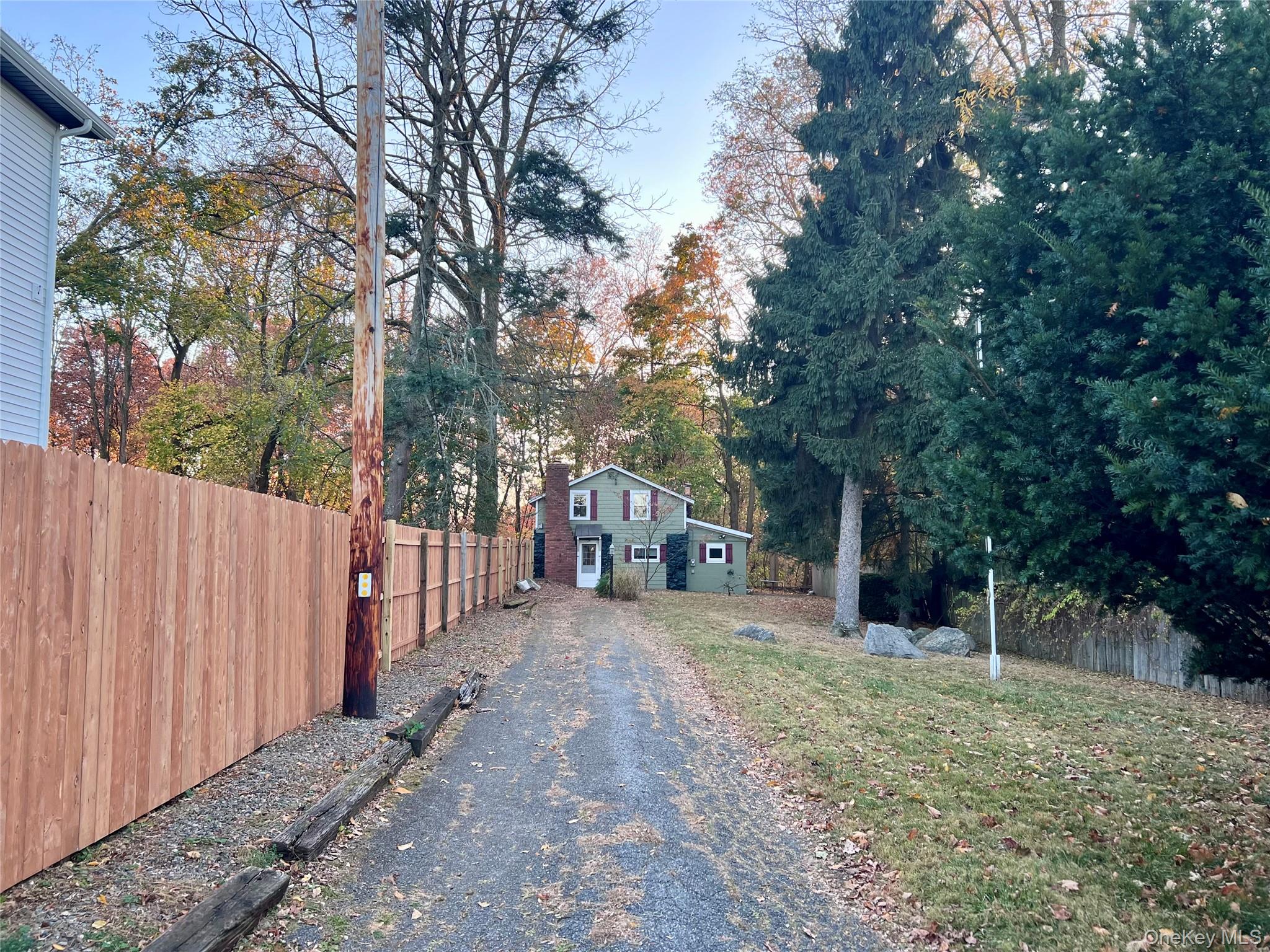 #3 photo, 863 Wolcott Avenue, Beacon , NY 12508