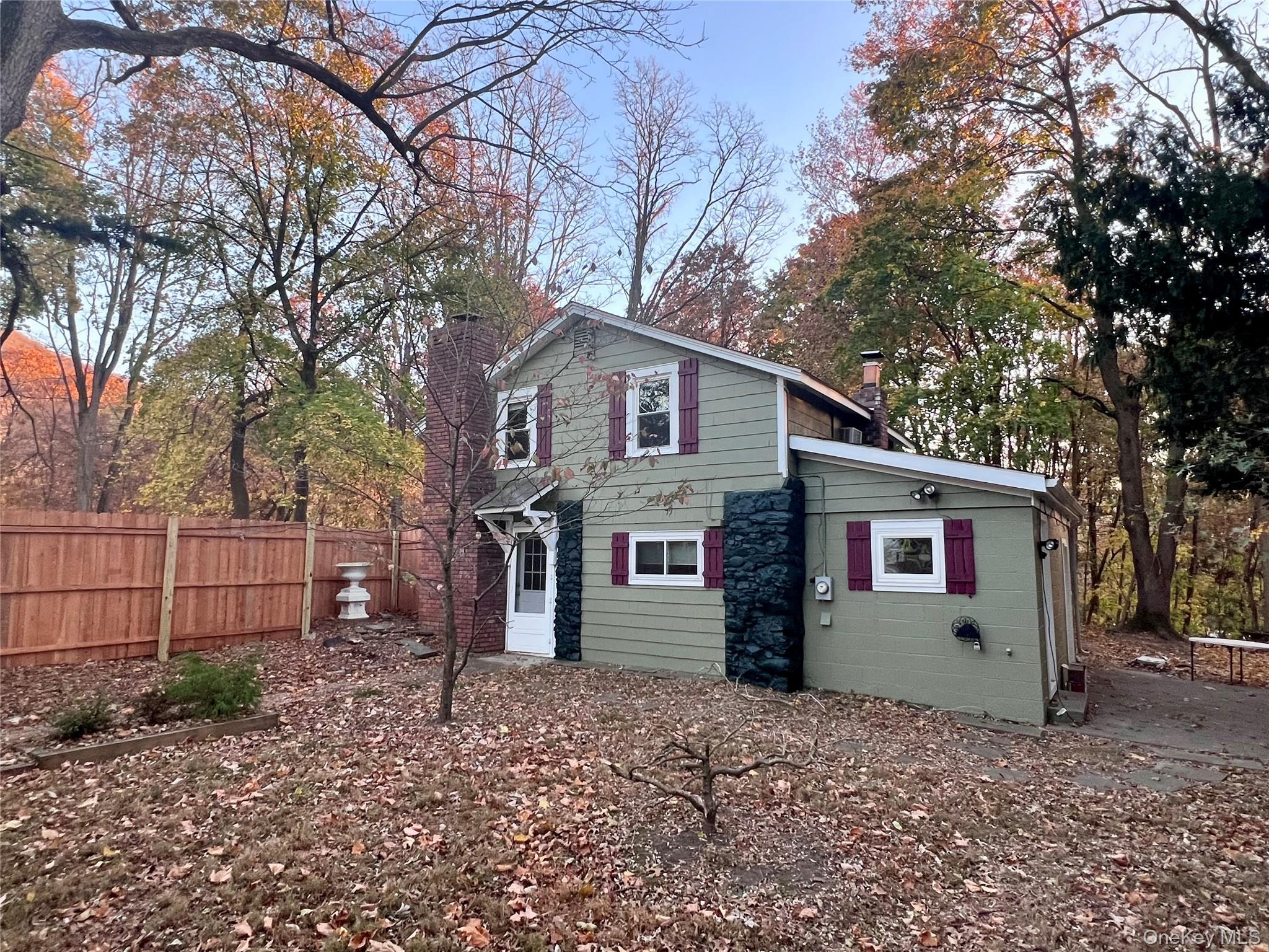 #4 photo, 863 Wolcott Avenue, Beacon , NY 12508