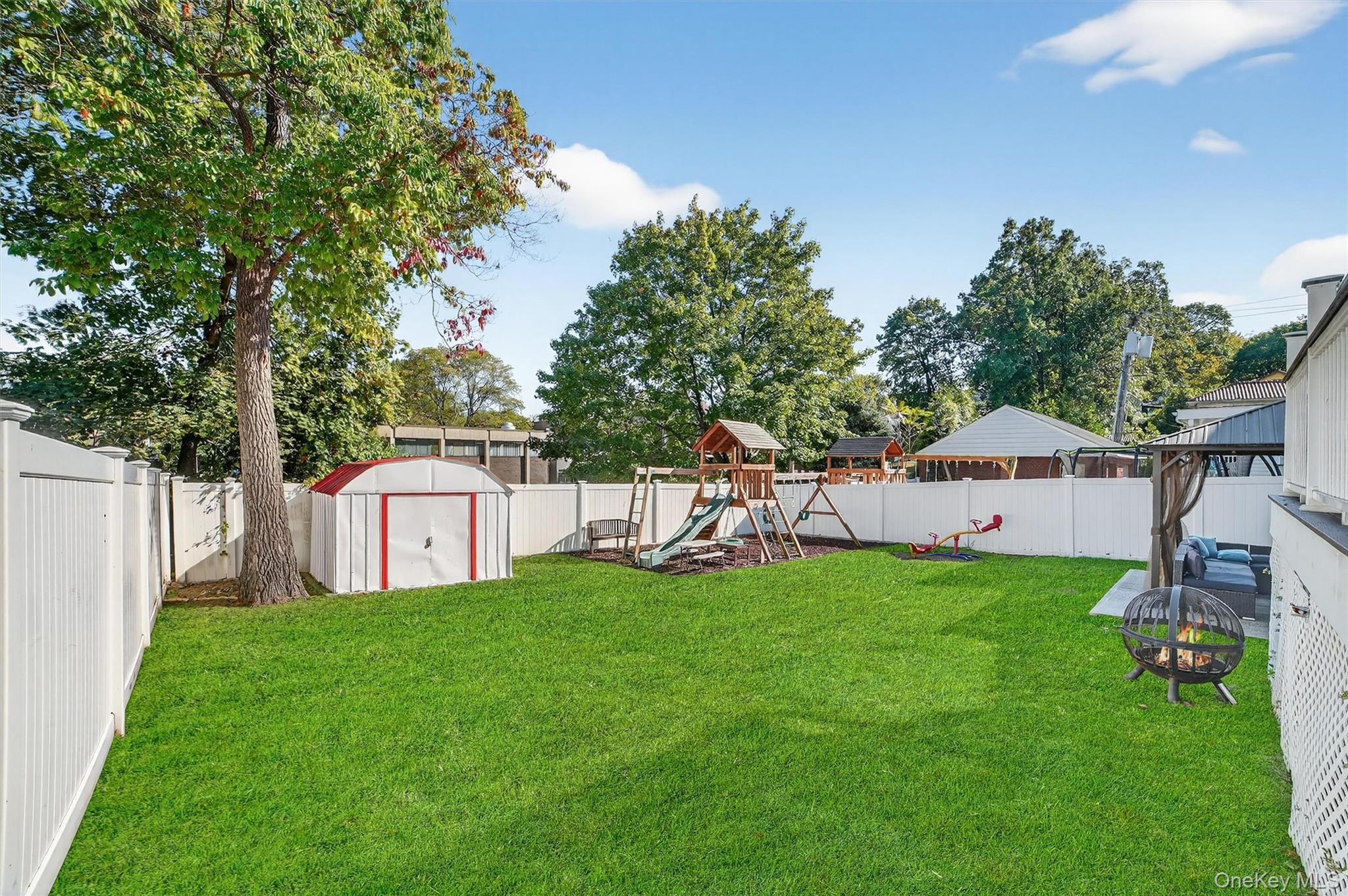 #20 photo, 349 Hawthorne Terrace, Mount Vernon , NY 10552