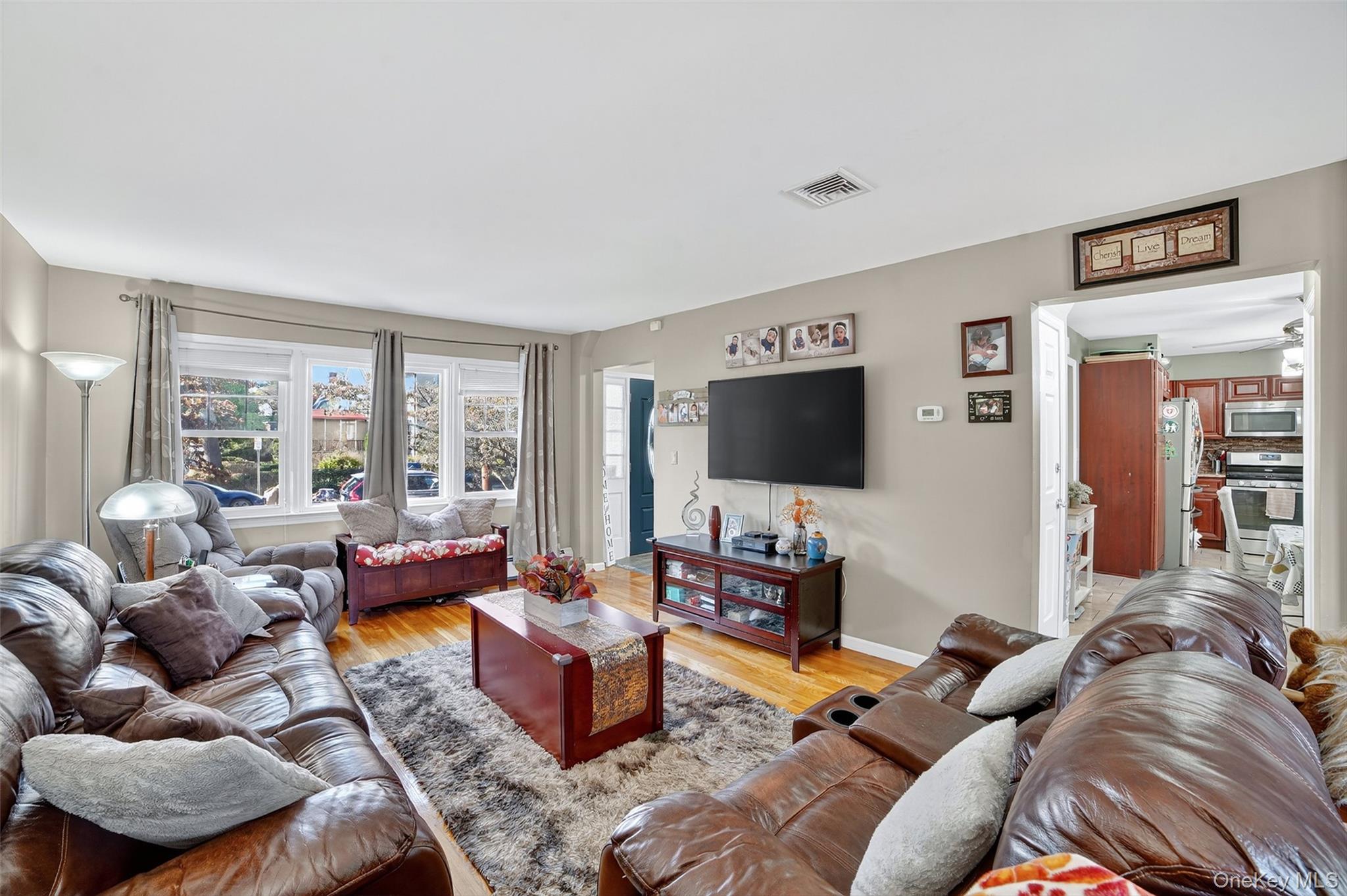 #8 photo, 349 Hawthorne Terrace, Mount Vernon , NY 10552