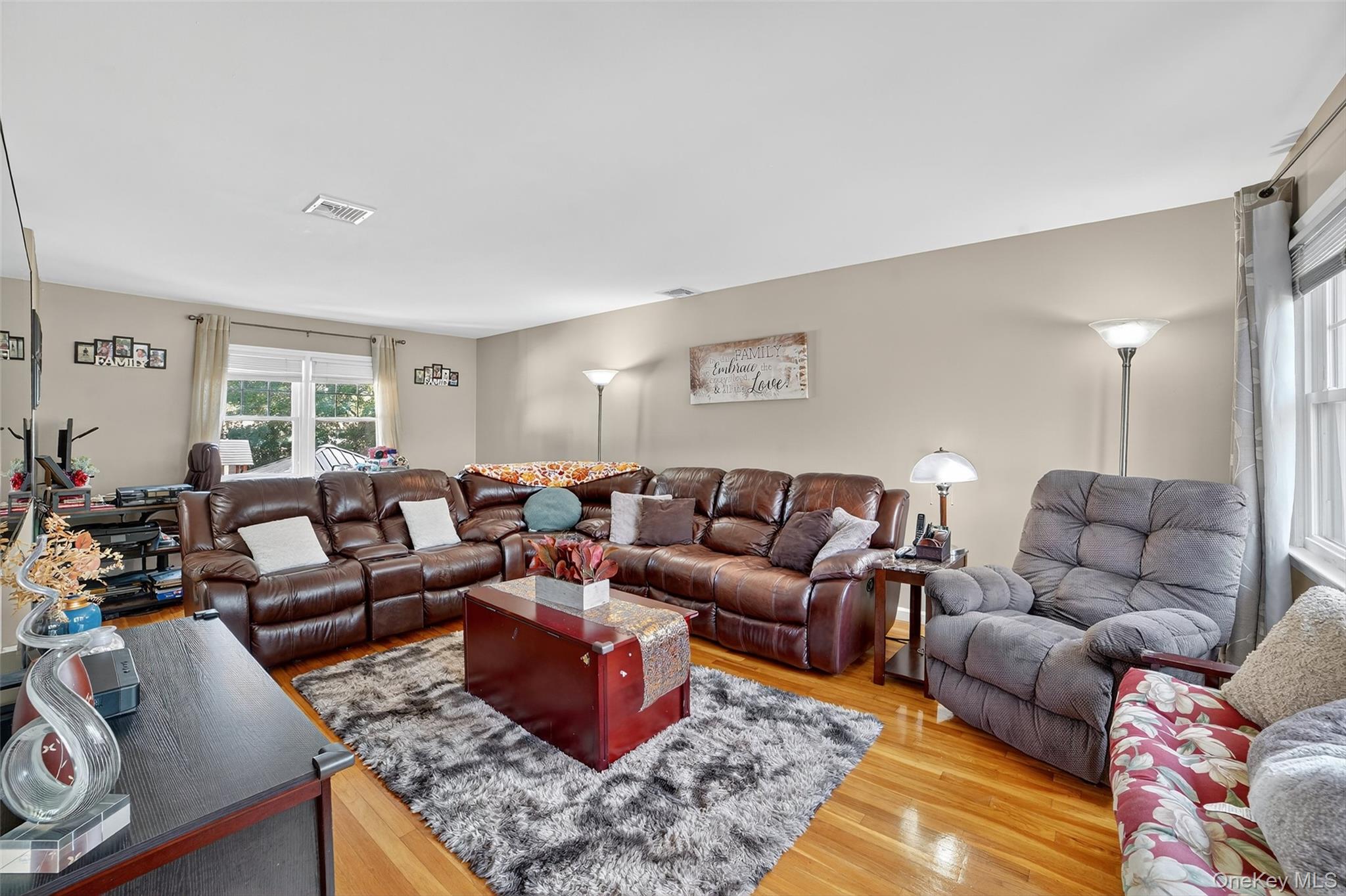 #9 photo, 349 Hawthorne Terrace, Mount Vernon , NY 10552