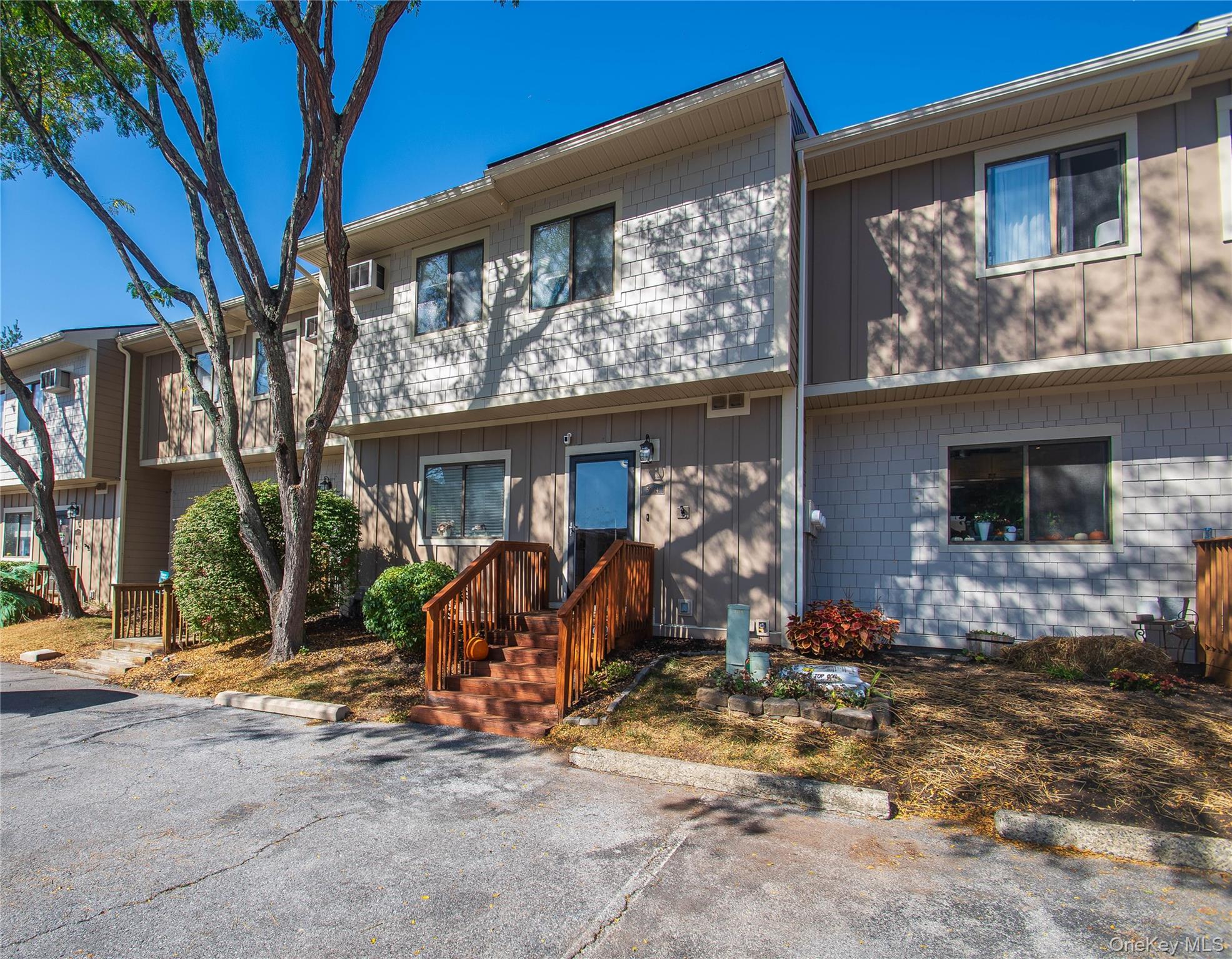 #3 photo, 5904 Chelsea Cove, Hopewell Junction , NY 12533