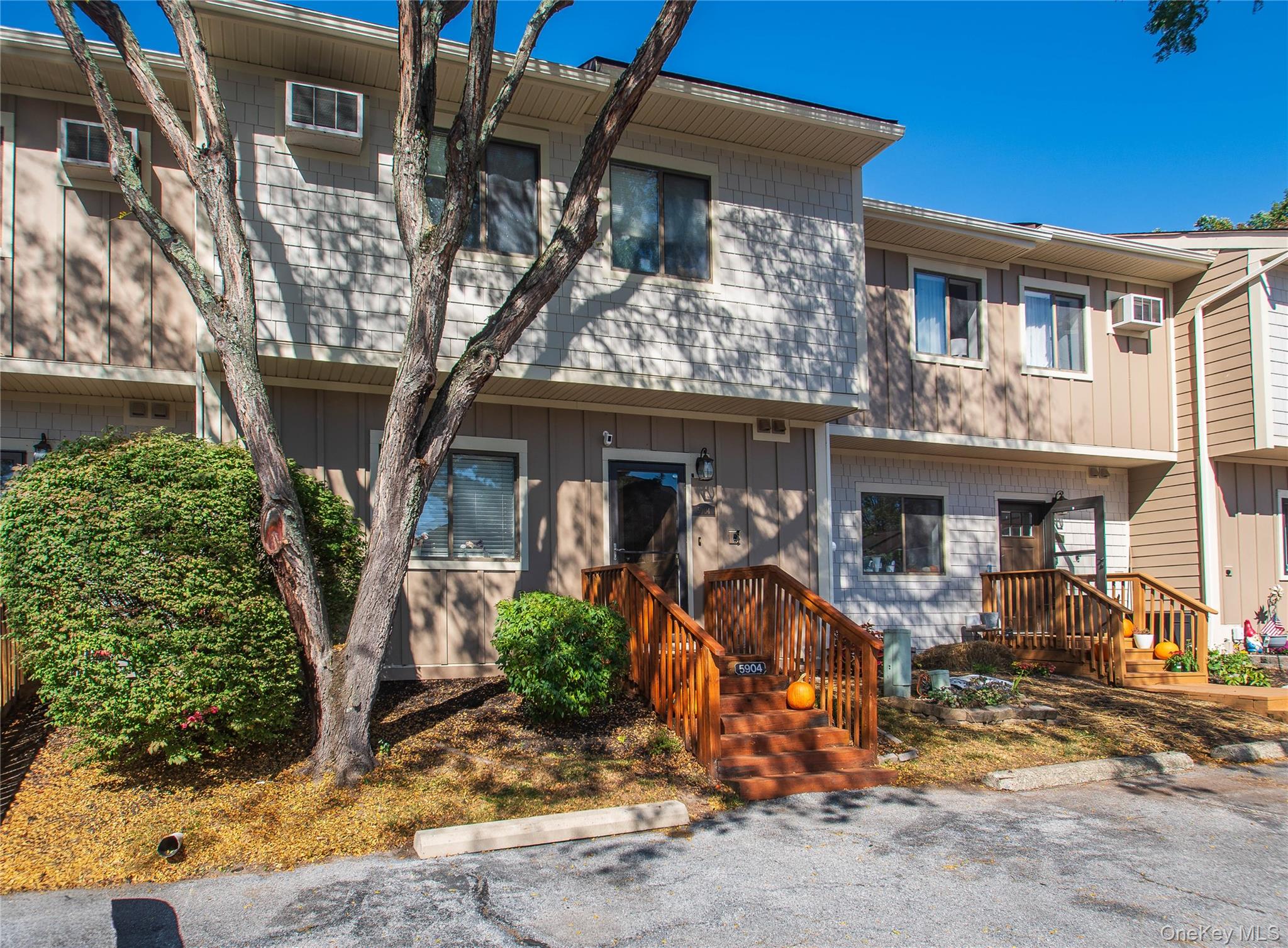 #4 photo, 5904 Chelsea Cove, Hopewell Junction , NY 12533