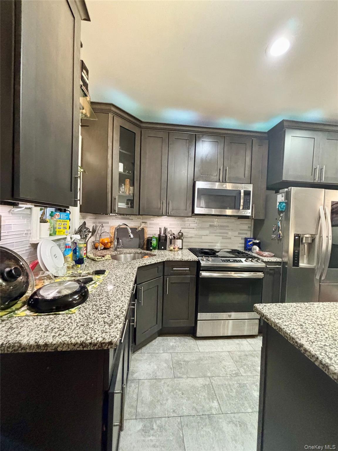 #13 photo, 3672 Barnes Avenue, Bronx , NY 10467