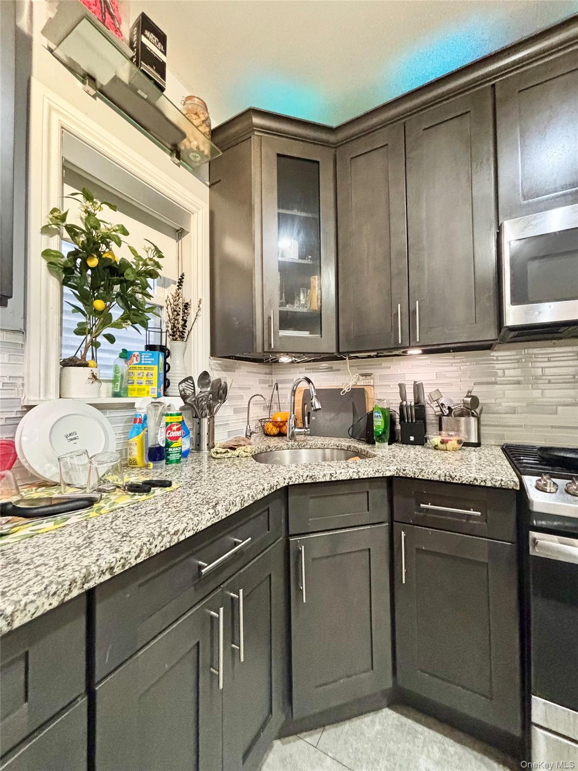 #16 photo, 3672 Barnes Avenue, Bronx , NY 10467