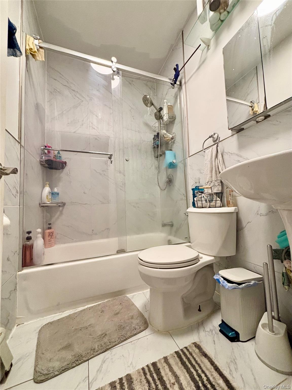 #17 photo, 3672 Barnes Avenue, Bronx , NY 10467