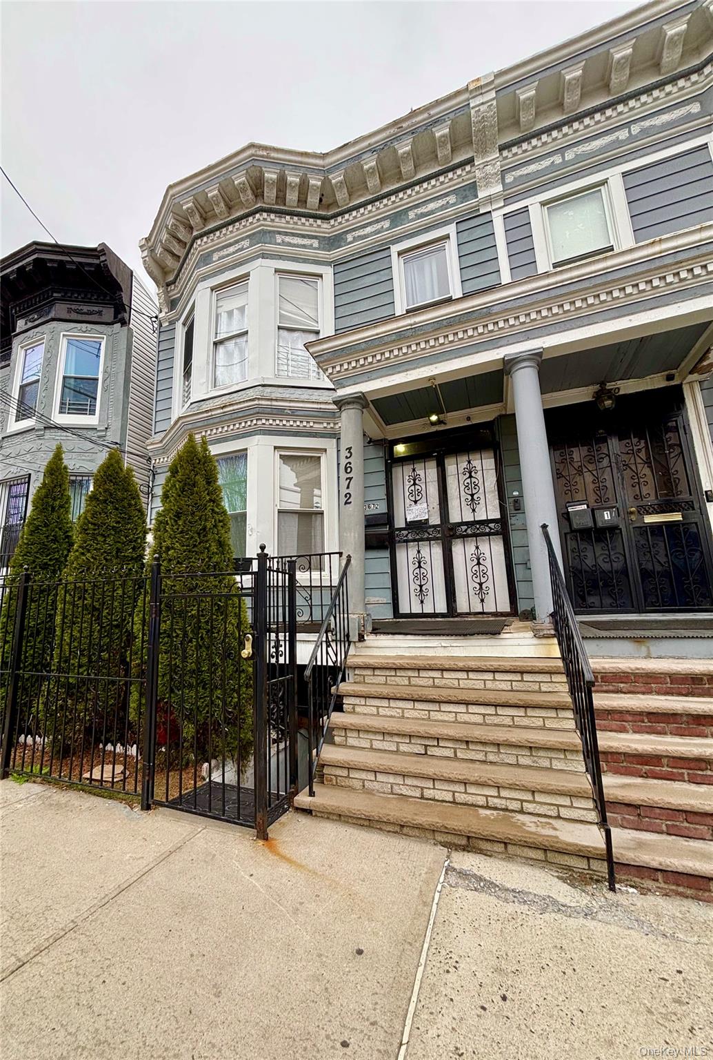 #3 photo, 3672 Barnes Avenue, Bronx , NY 10467